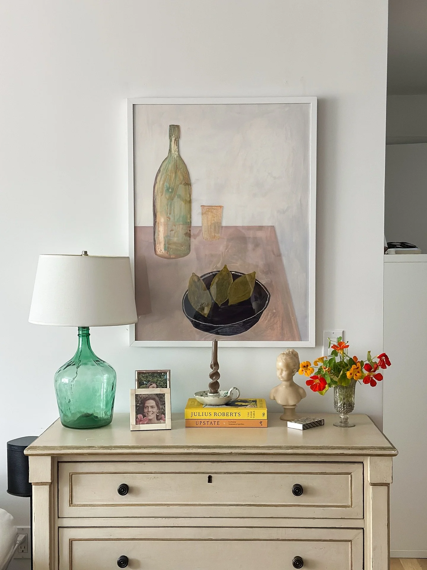 Sometimes things don’t go according to plan with home updates. That’s ok!
When I got a lemon engraving for my bday, I was so excited to hang it I ignored the fact that the proportion was too small for the space I choose, and the antique