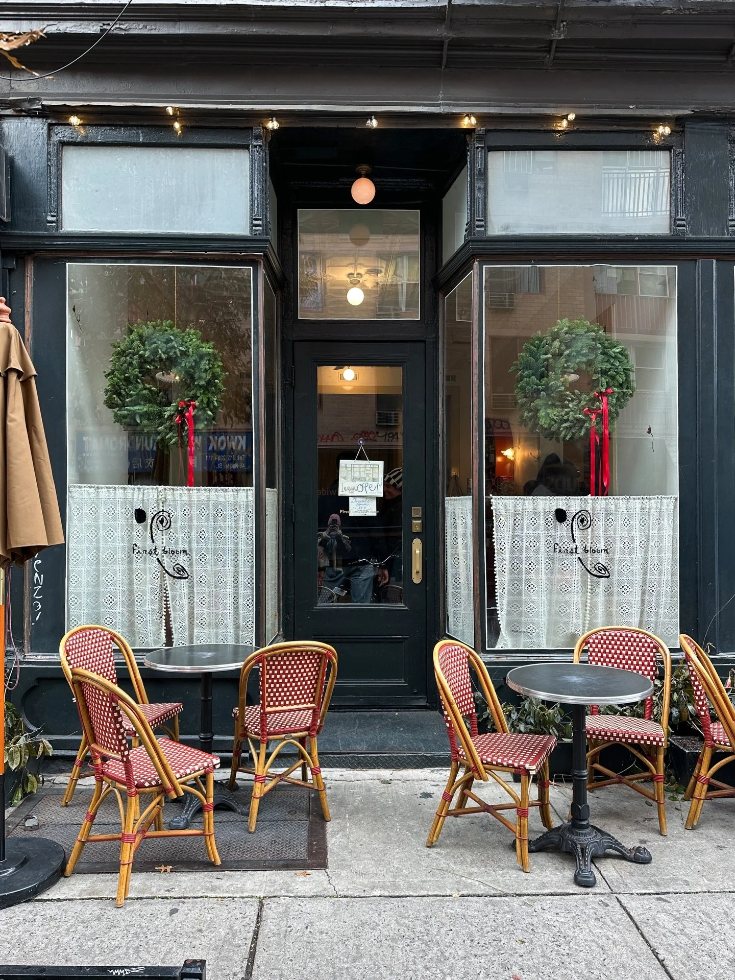 Diary of a solo holiday week in NYC&hellip; my husband and son flew to England, and I lived out an adult mother&rsquo;s version of a Home Alone fantasy &mdash; only instead of pizza, ice cream, and movies, it was tackling my holiday checklist: shoppi