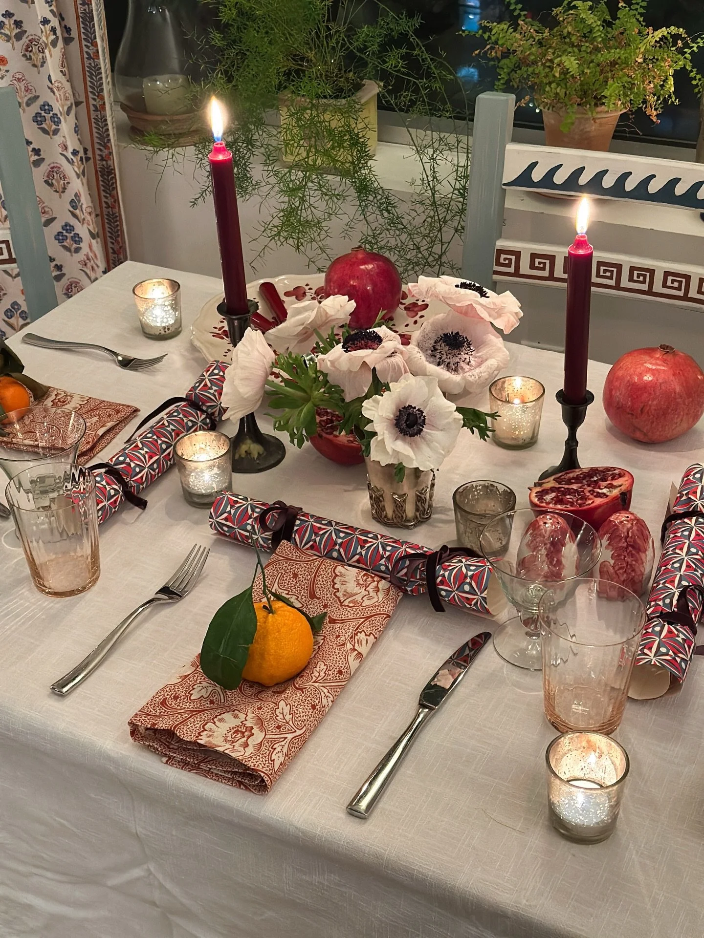 Merry merry from my little corner of Brooklyn ❤️ I had a quiet but jolly holiday with my sweet family. Hope yours was healthy and happy and filled with love. 

Christmas home scenes, cozy home, holiday table setting, interior styling, Christmas decor