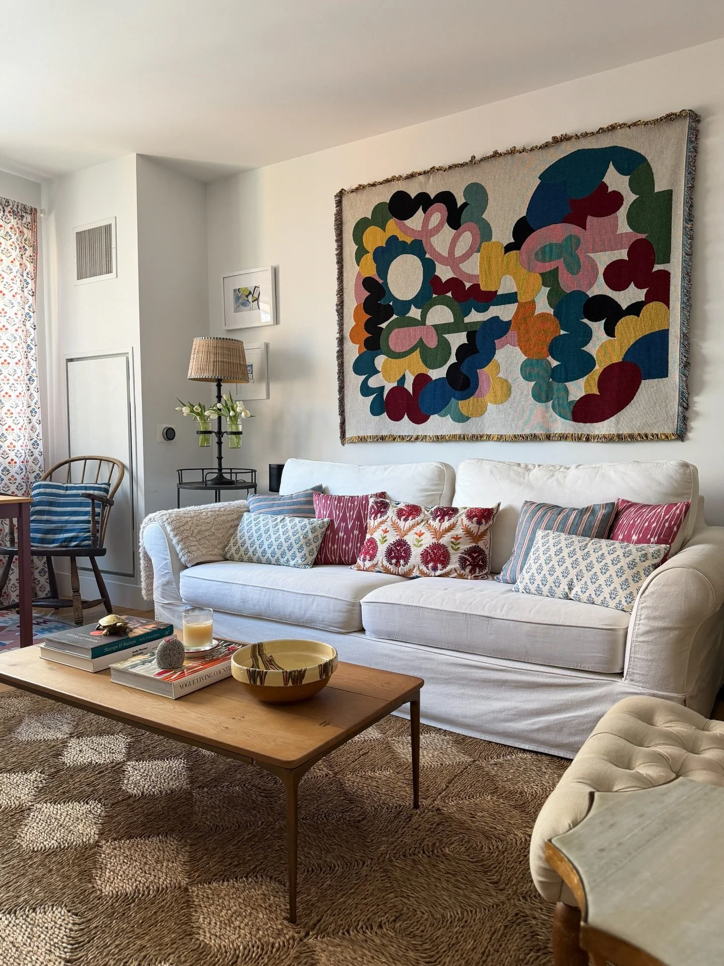 My colorful home 🌈 that&rsquo;s joyful and calming and a place I love to be. 

It always makes me sad when I hear from people that they&rsquo;d like to use more color in their home but hold back and instead default to safer neutrals. I get it. The s