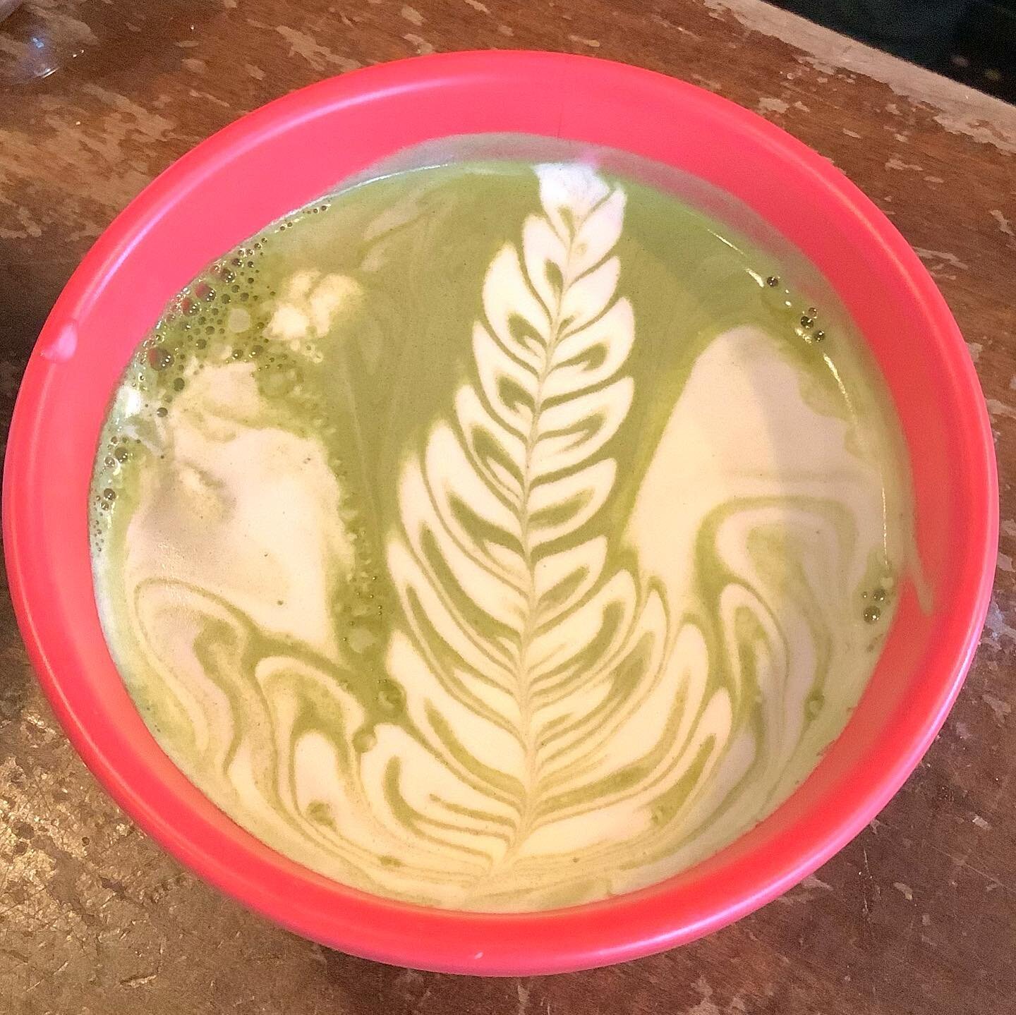 Charlie waits patiently for his order every morning 😌.
Stop in today! ☕️
.
.
#latte #latteart #latt&eacute; #latteartgram #lattegram #newyorkcity #parkslope #brooklynNY #brooklyn