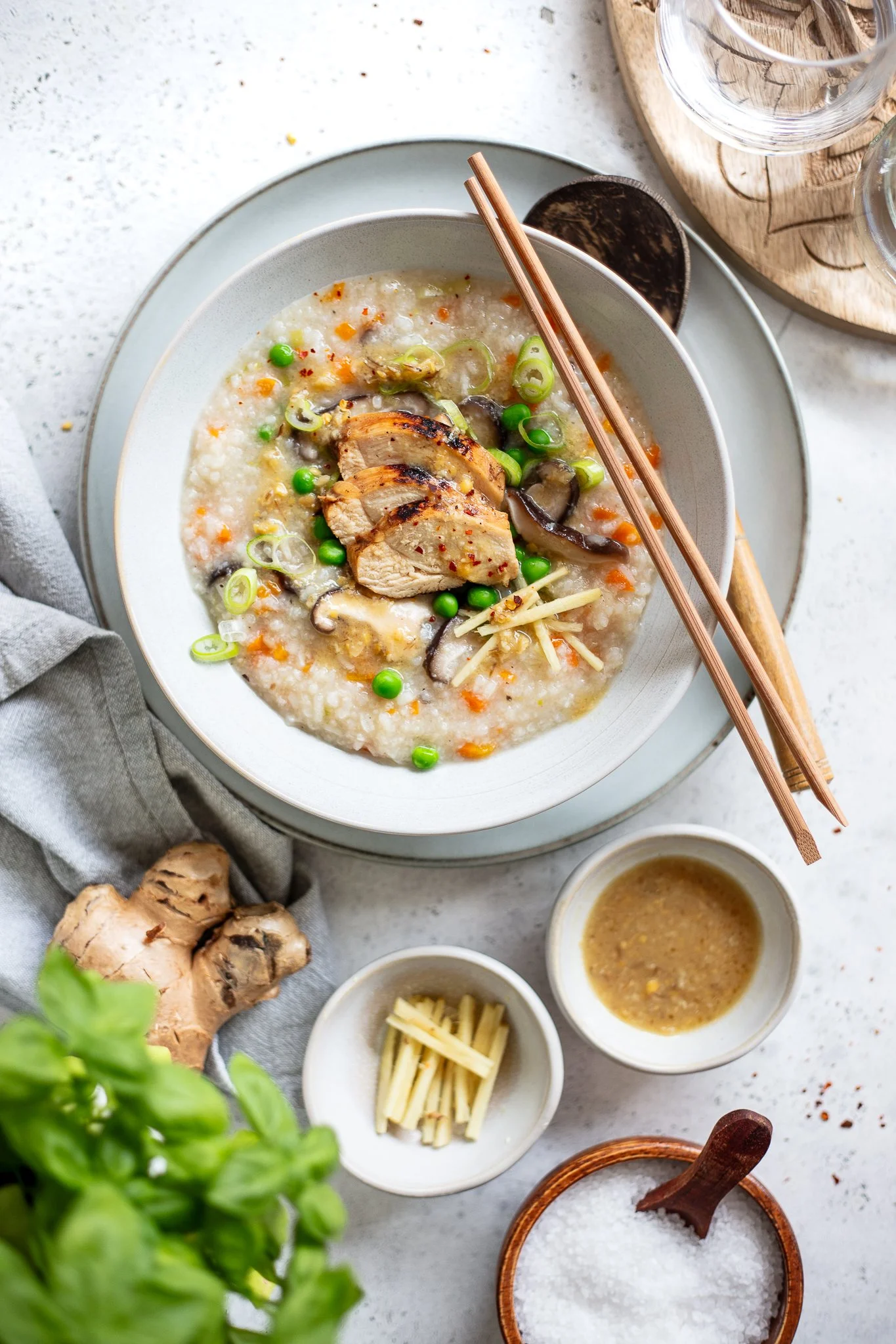 Reissuppe mit Gemüse und Huhn