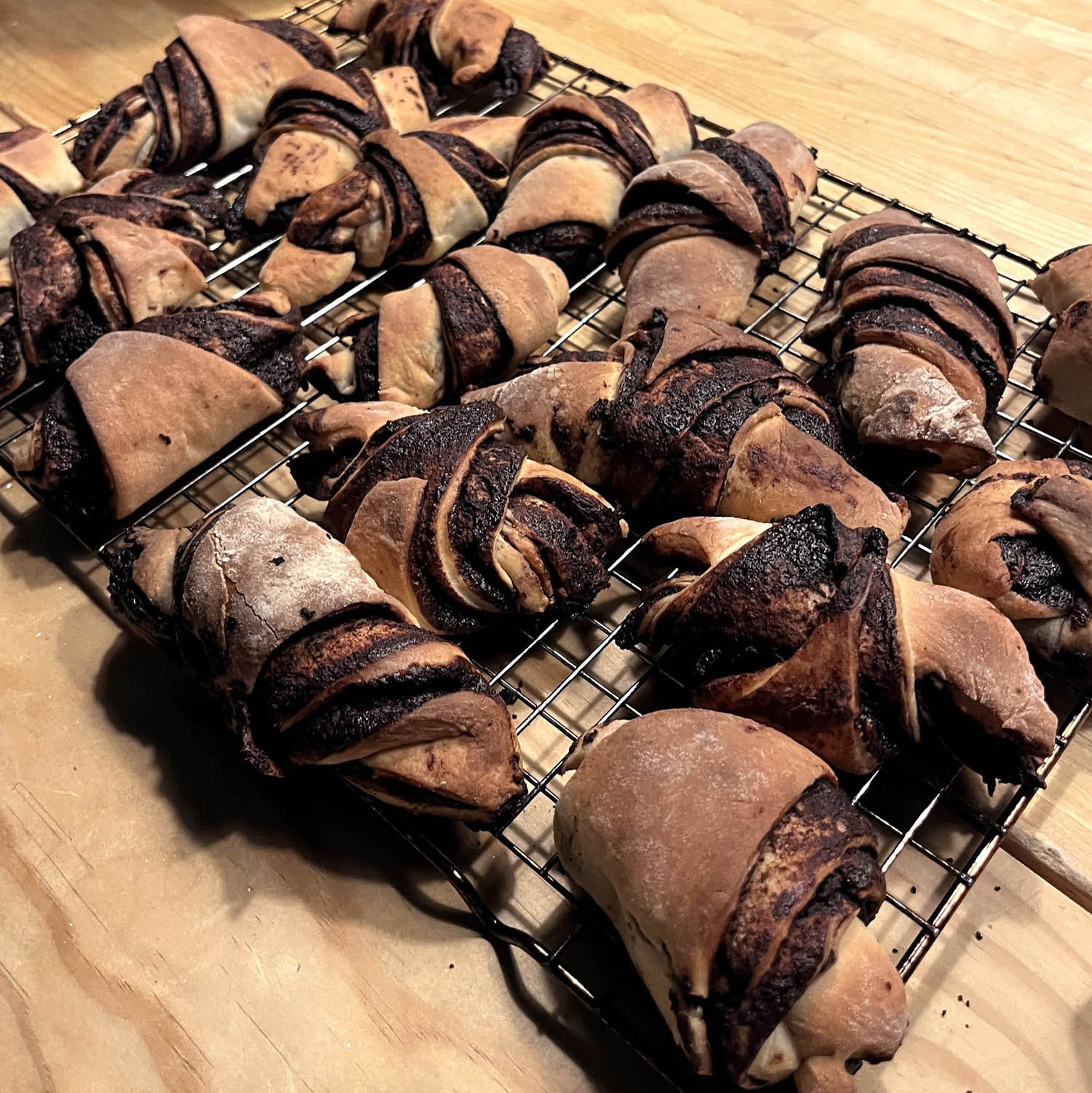 JASMINPLOUFFE_making-sourdough-bread-chocolate-babka.jpg