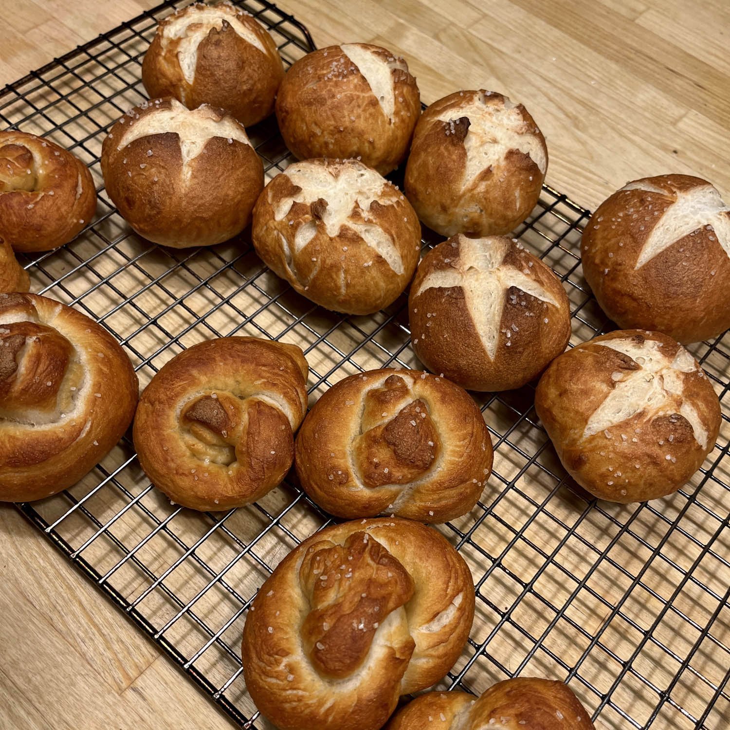 JASMINPLOUFFE_making-sourdough-bread-pretzel-buns.jpg