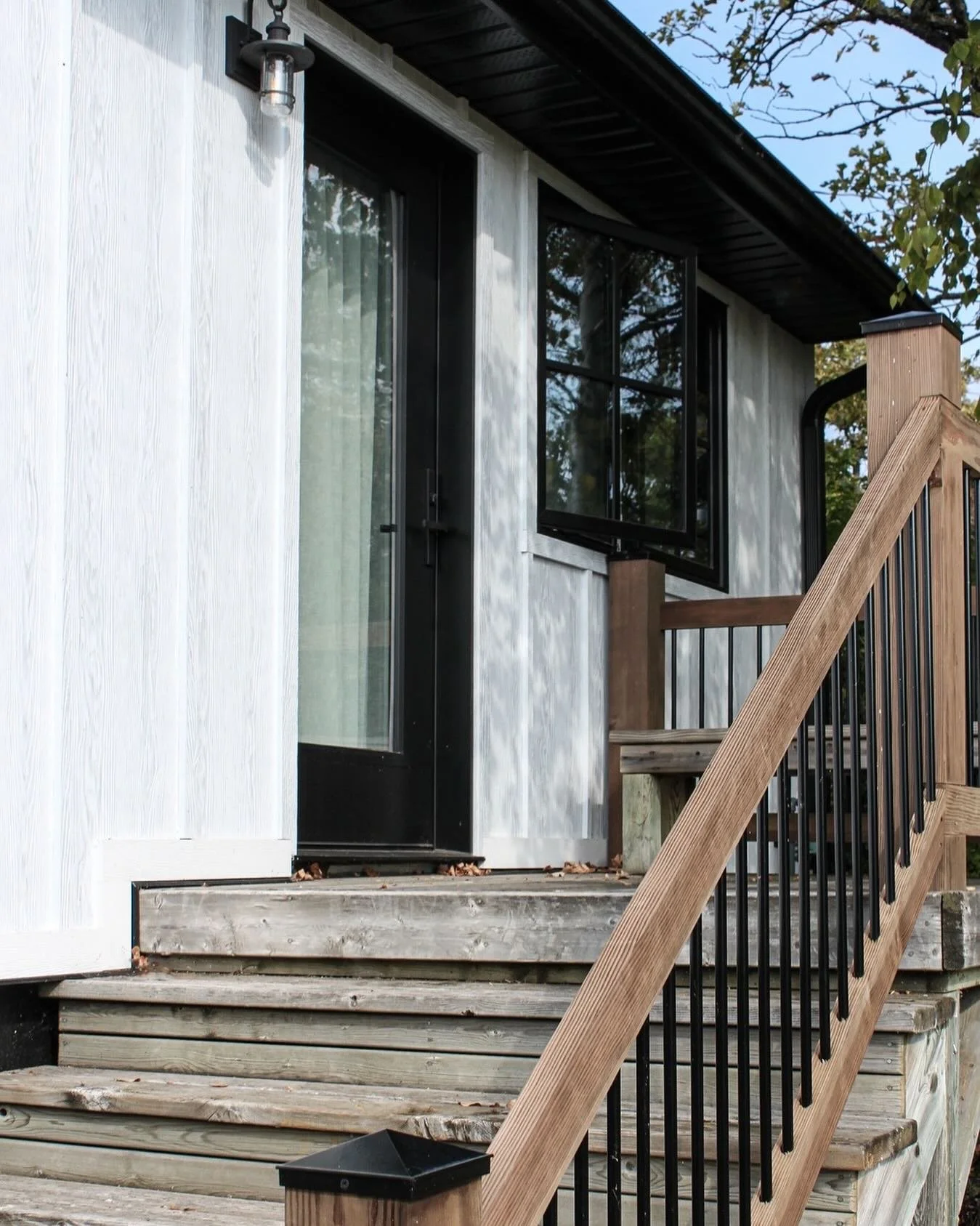 Sneak peak
⠀⠀⠀⠀⠀⠀⠀⠀⠀
This vintage LOTW cottage also got an exterior refresh that we can&rsquo;t wait to share with you! Cedar siding that required a ton of maintenance got swapped out with bright white cement board. New black windows were added as we