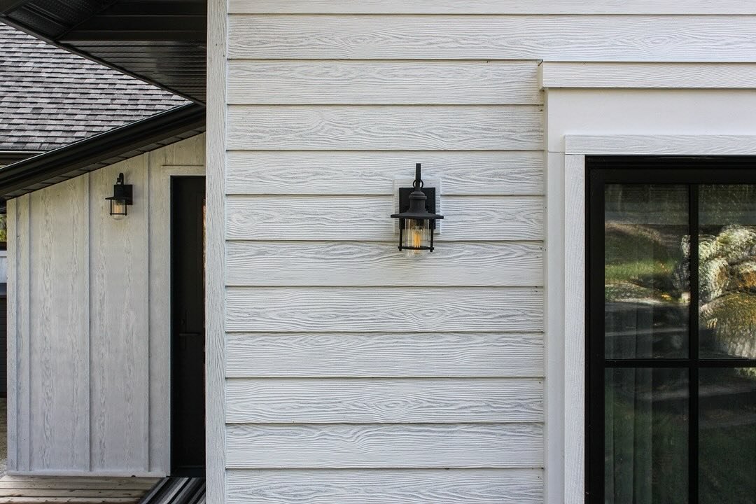 Happy Holidays!
⠀⠀⠀⠀⠀⠀⠀⠀⠀
Sending out some summer vibes as we head into the holiday break! We will be back January 2 after some well needed R&amp;R! 
⠀⠀⠀⠀⠀⠀⠀⠀⠀
See you in 2024!
⠀⠀⠀⠀⠀⠀⠀⠀⠀
 #redesignstudio #interiordesign #interiordesigner #designcommu