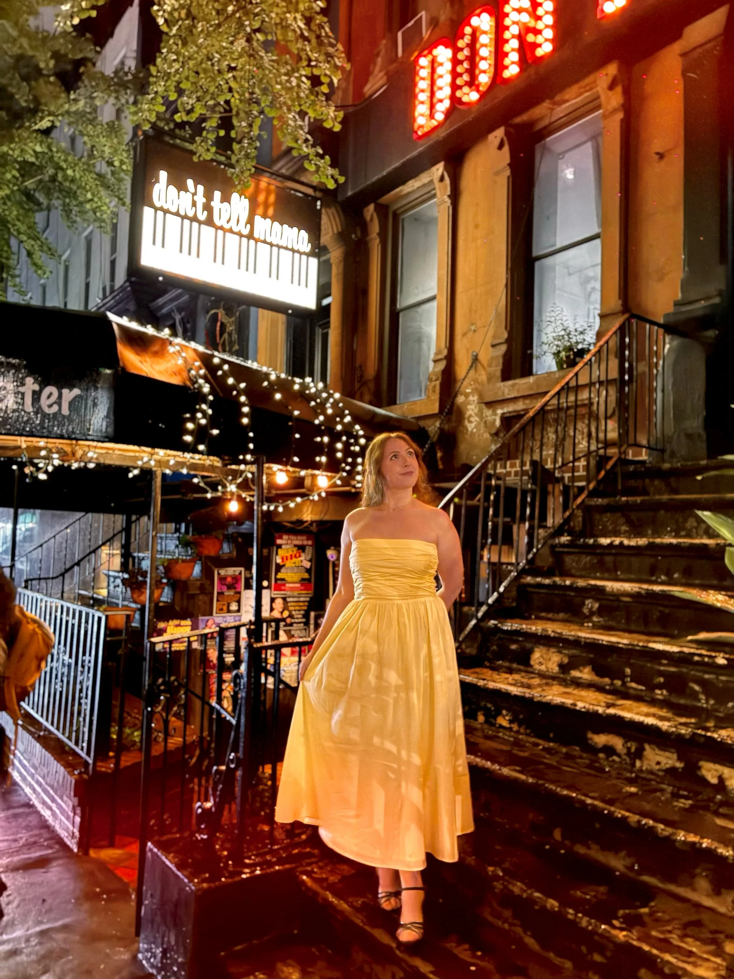 core memory unlocked 💛✨

This weekend I got to make my NYC solo debut! I had so much fun singing in @adreamrolecometrue at @donttellmamanewyorkcity 

More to come, talk to ya soon! 
#singer #nycabaret #broadway #dreamrole