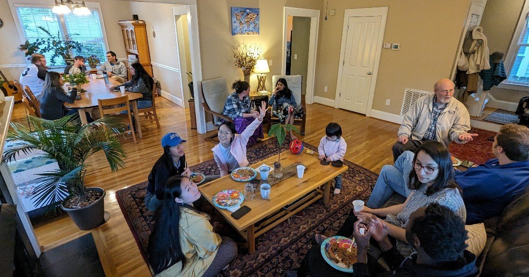 Durham house hosted a dinner with nine graduate students from Duke University. Fantastic time together!