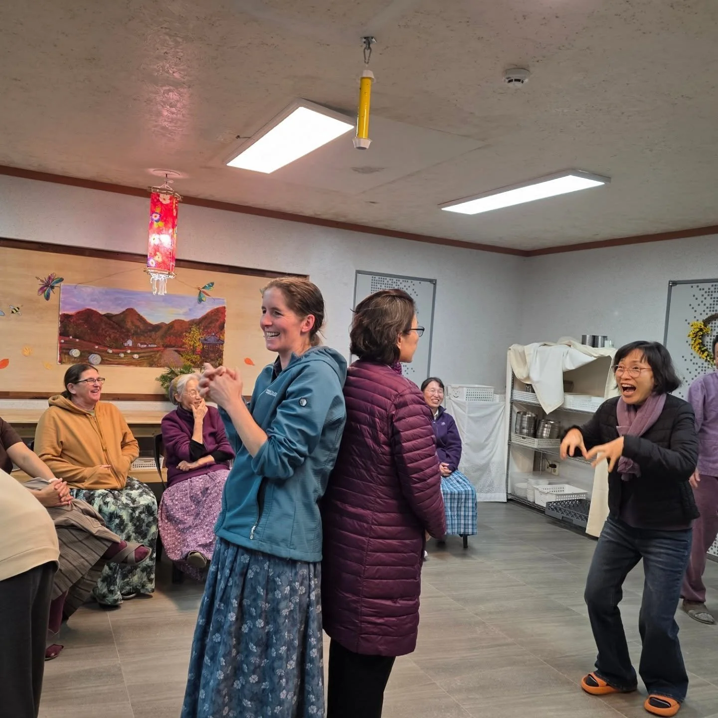 토요 식사 후 게임 한판! 기쁜 성탄 모임에 오세요. 12월 3일 저녁  7시 30분. 광화문 향린교회