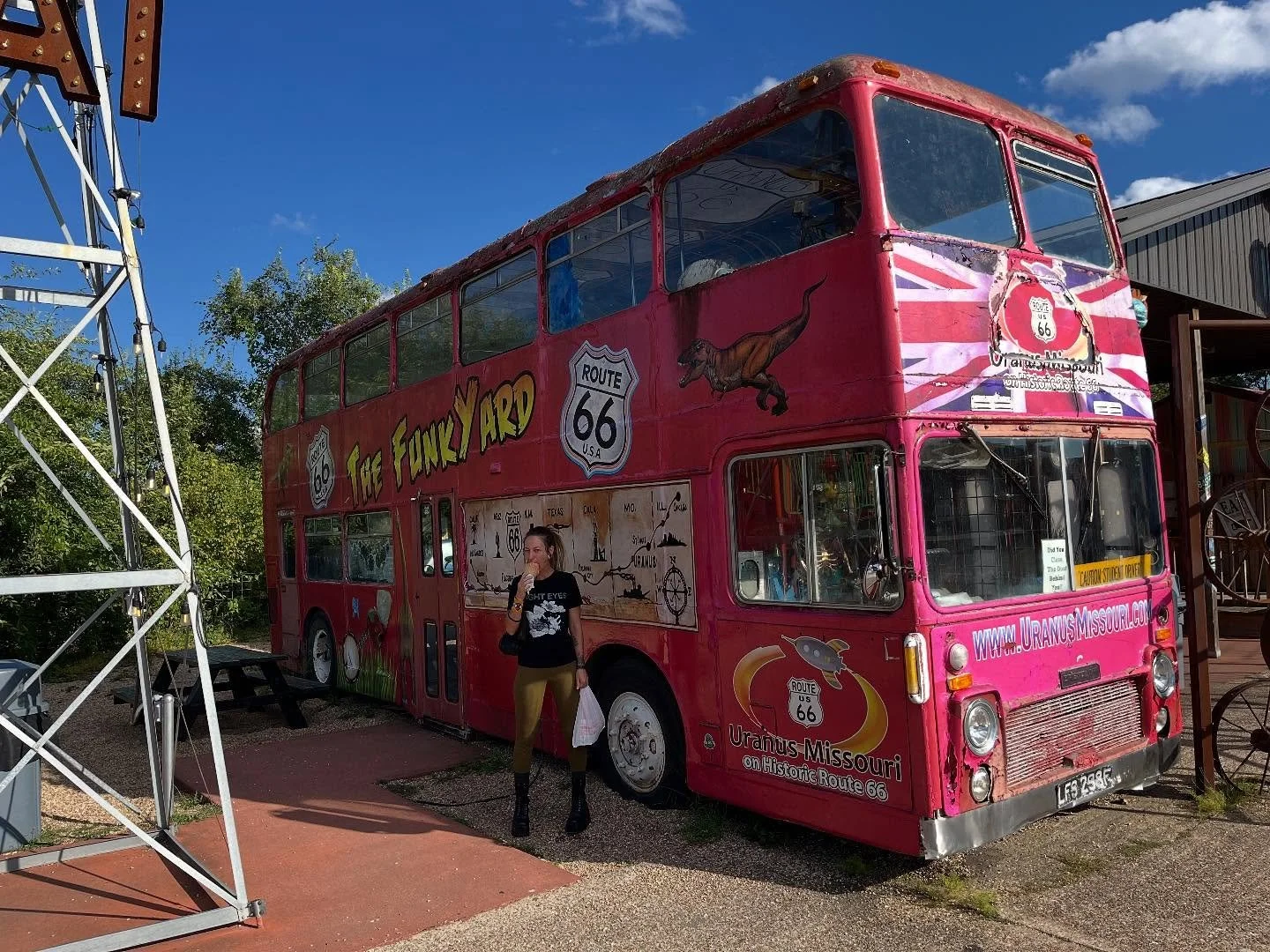 We do fun stuff 

#uranusfudgefactory #missouri #burneddown #mansion #abandonedmansion #cat #kitty #travel #travelcat #vanlife #hiking #boardwalk #stateparks #missouristateparks #naturalbridge #doubledecker #dreadlife #livingthedream #vancat #adventu