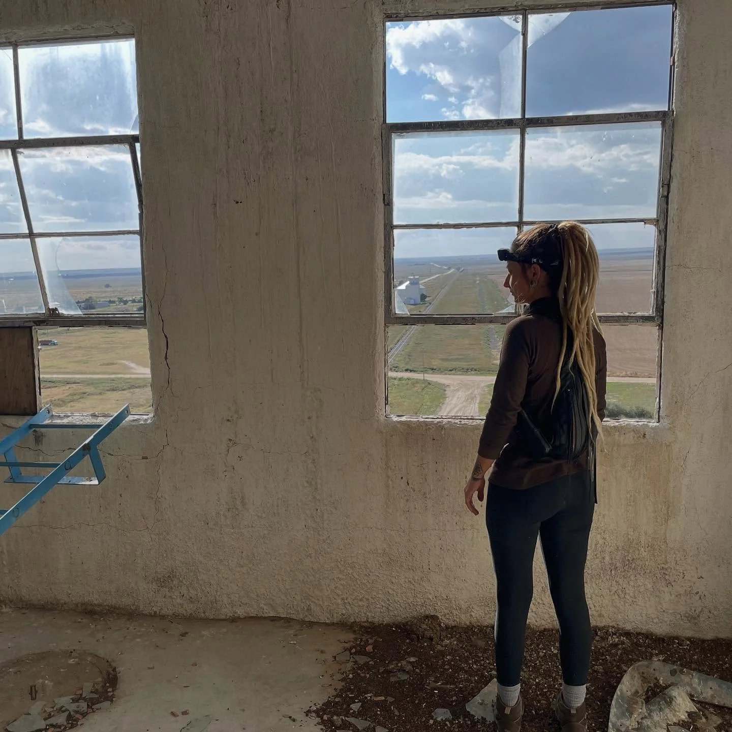 DISCLAIMER: I do not advise climbing into one of these. Please do not interpret this post as an invitation! 

If you&rsquo;ve ever driven by those massive granaries in the middle of nowhere and wondered what&rsquo;s inside, here you go! 

The massive