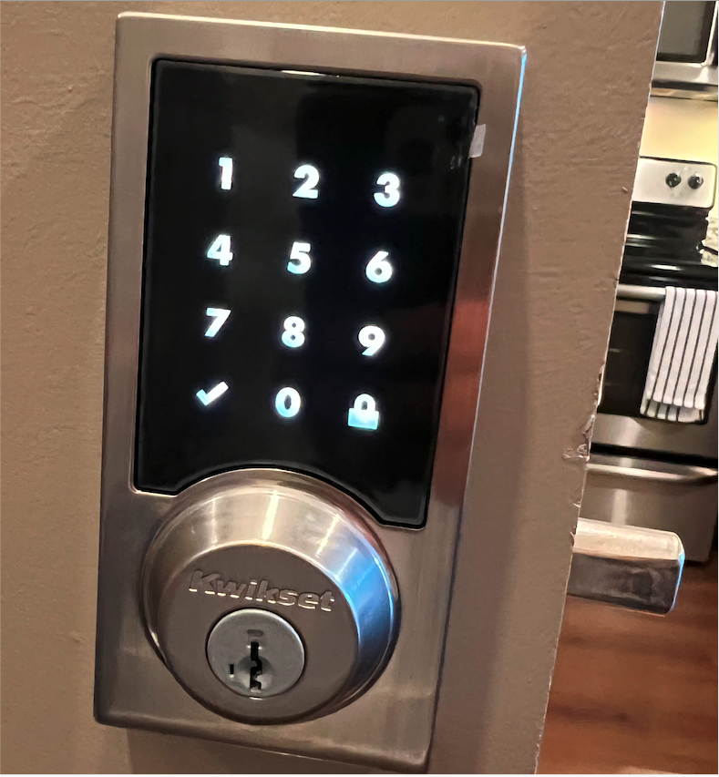 LUXE stsged photo 3.png