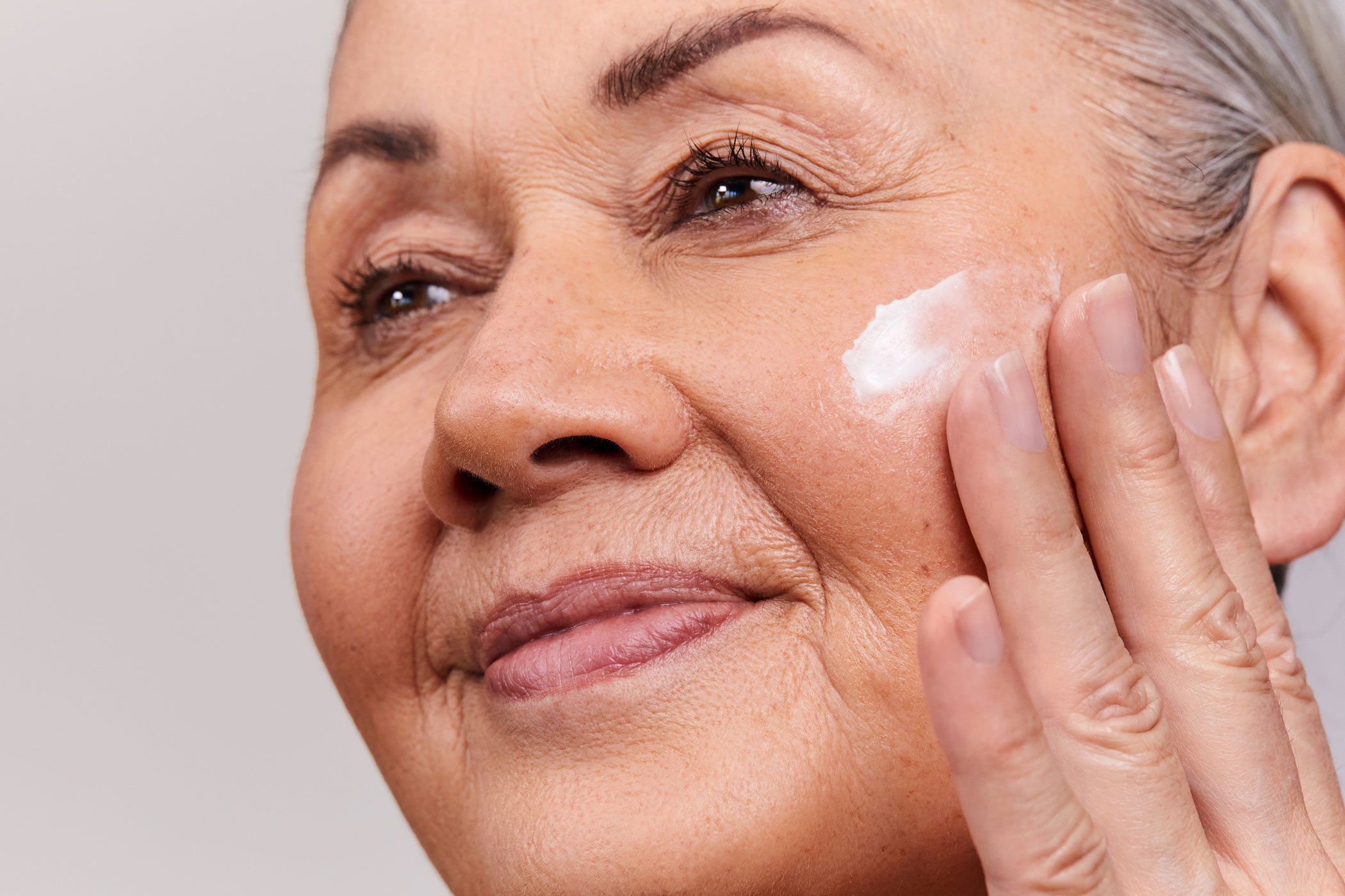 Copy of Aleph-The-One-Moisture-Cream-model_0329.jpg