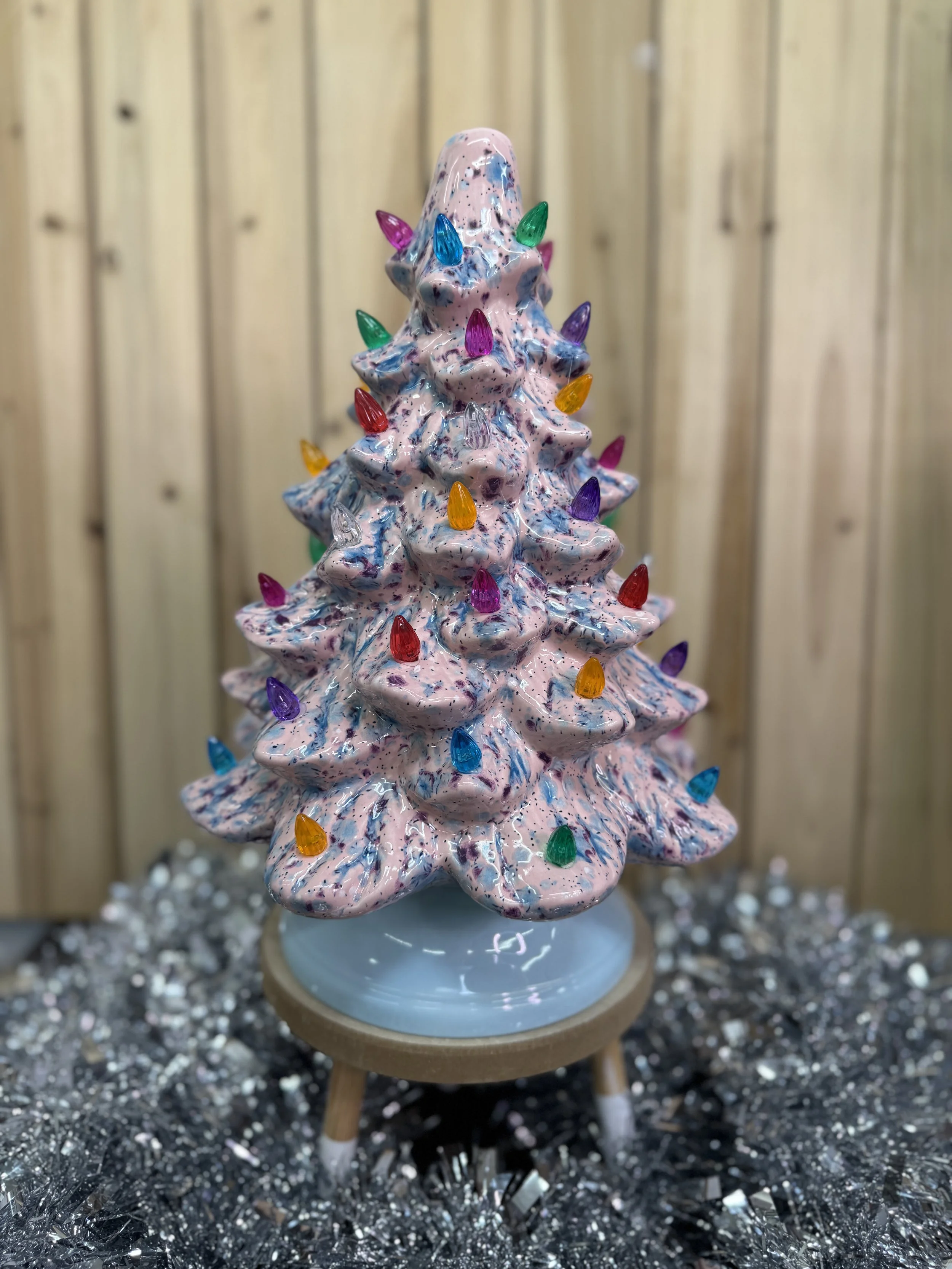 Large Lighted Tree | Après Ski