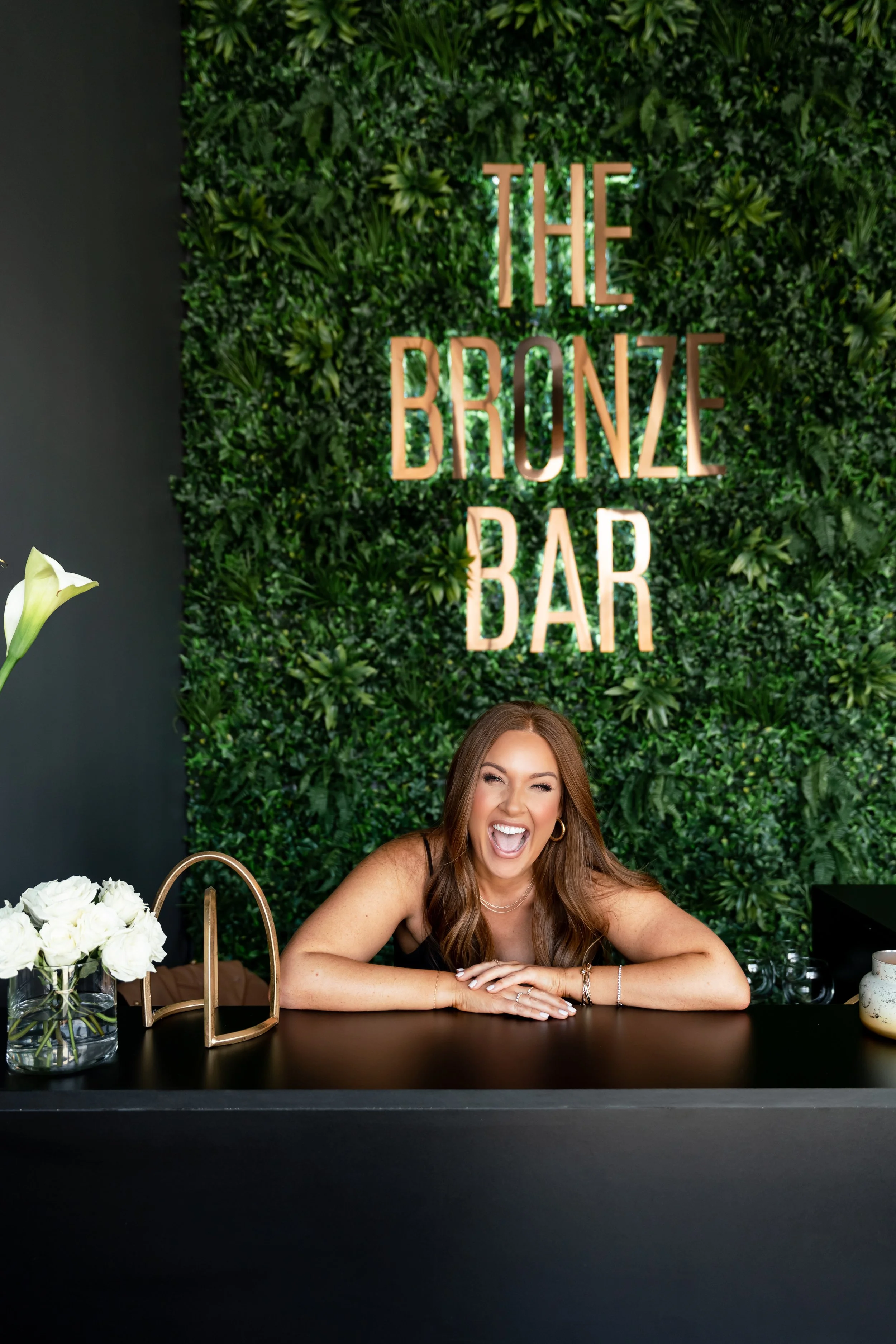 The Bronze Bar Mobile & Salon Airbrush Tanning Metro Detroit, Michigan