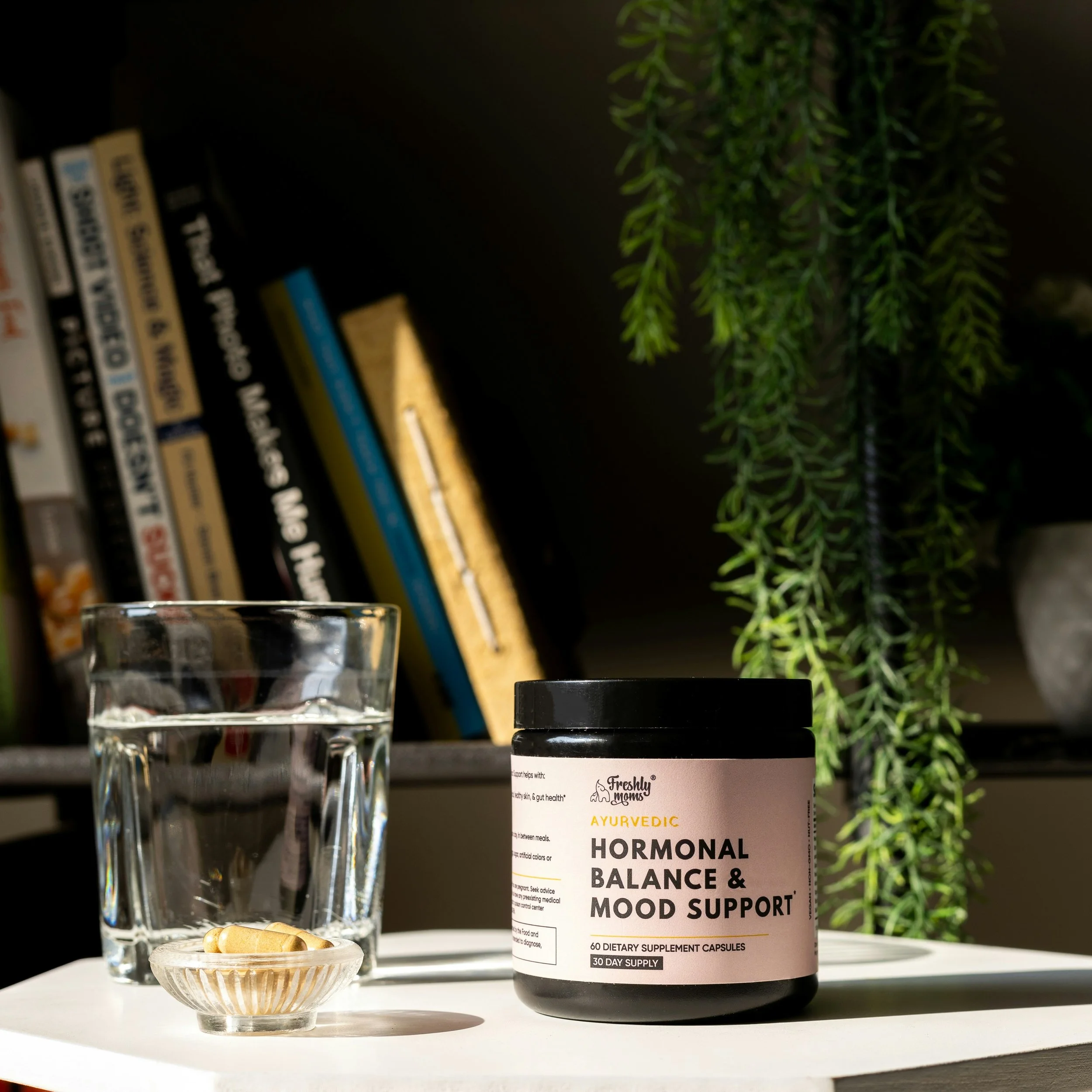 Natural hormonal balance supplement for women supporting testosterone and fat metabolism.