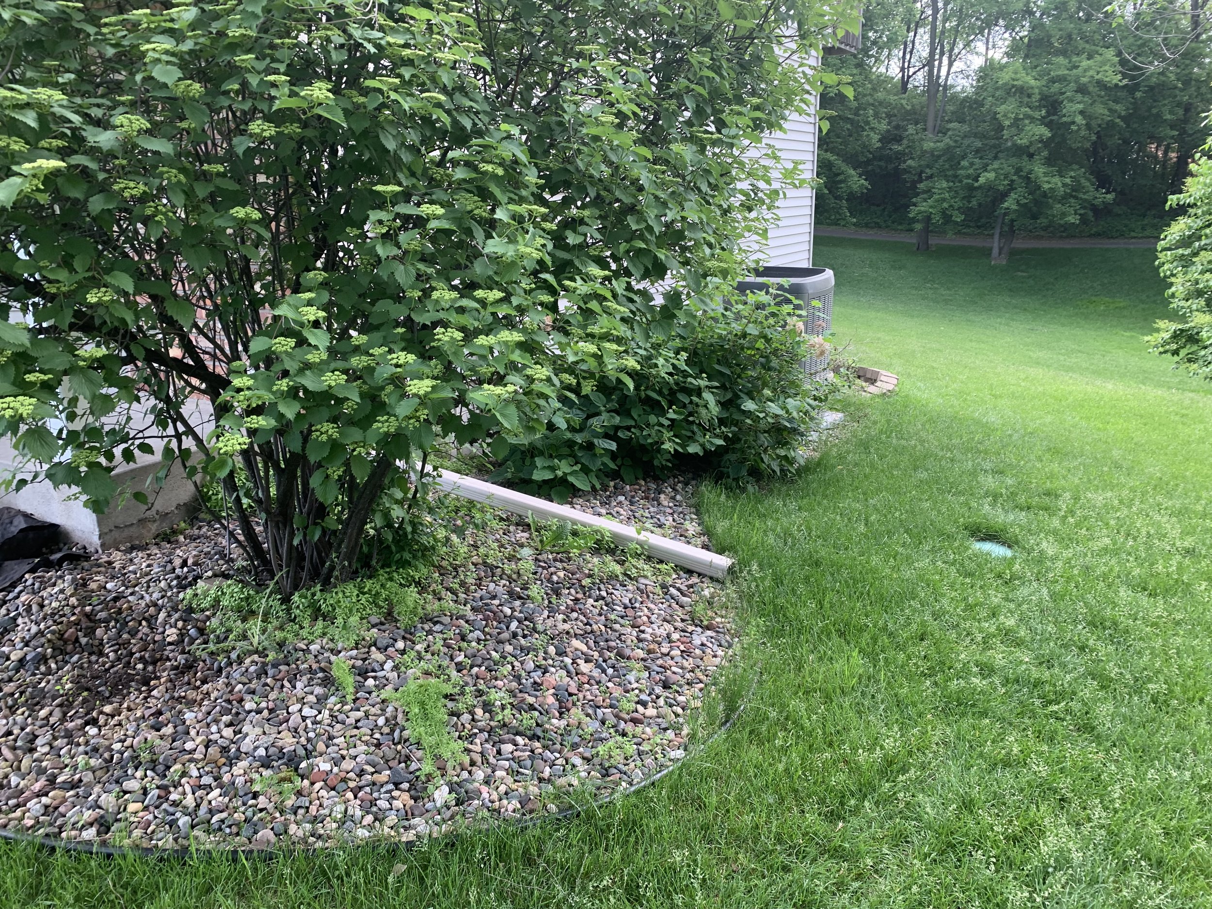 Old Rock Bedding Corner