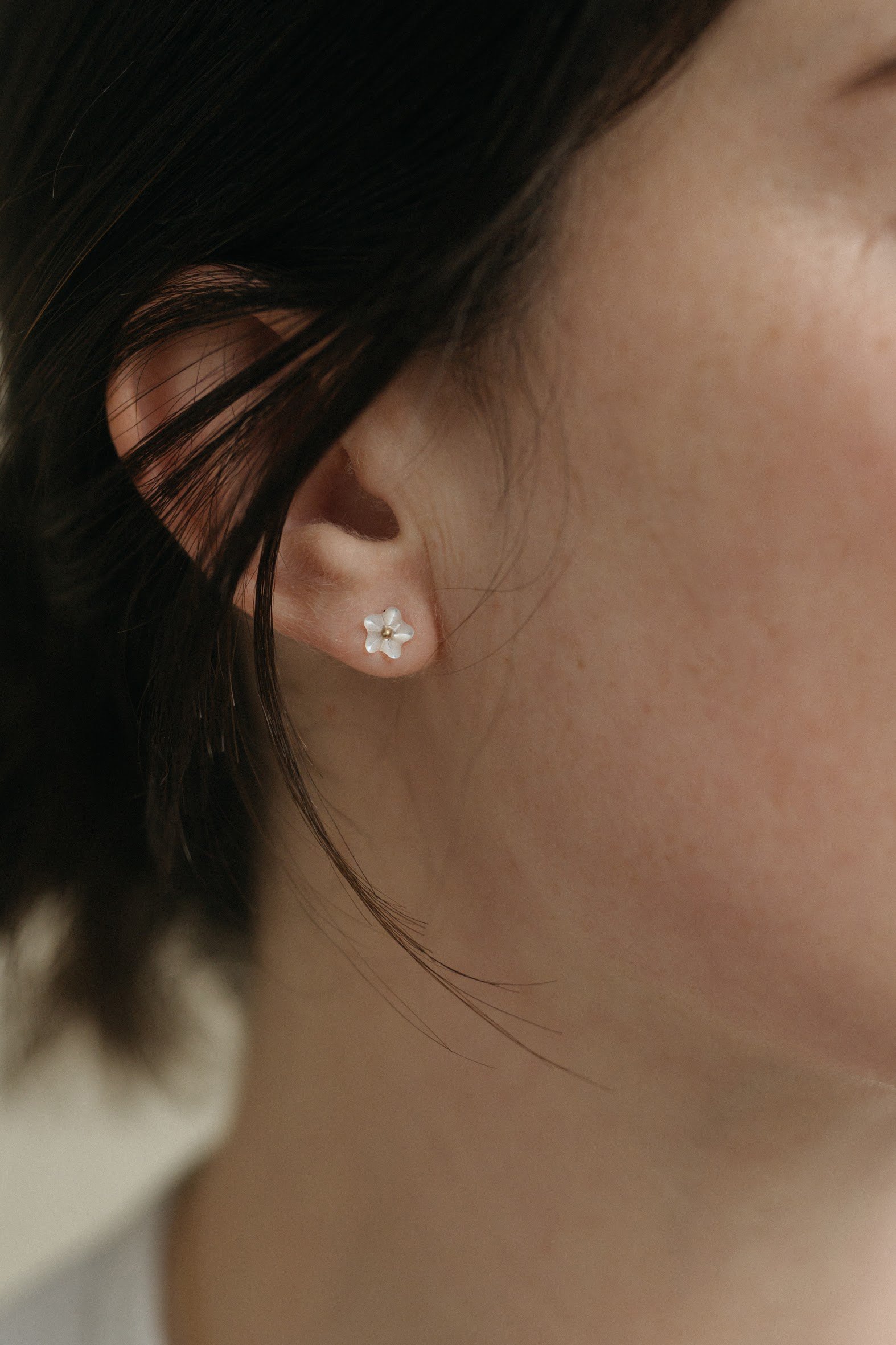 OS_Talia_Petite Fleur Studs 01.jpg
