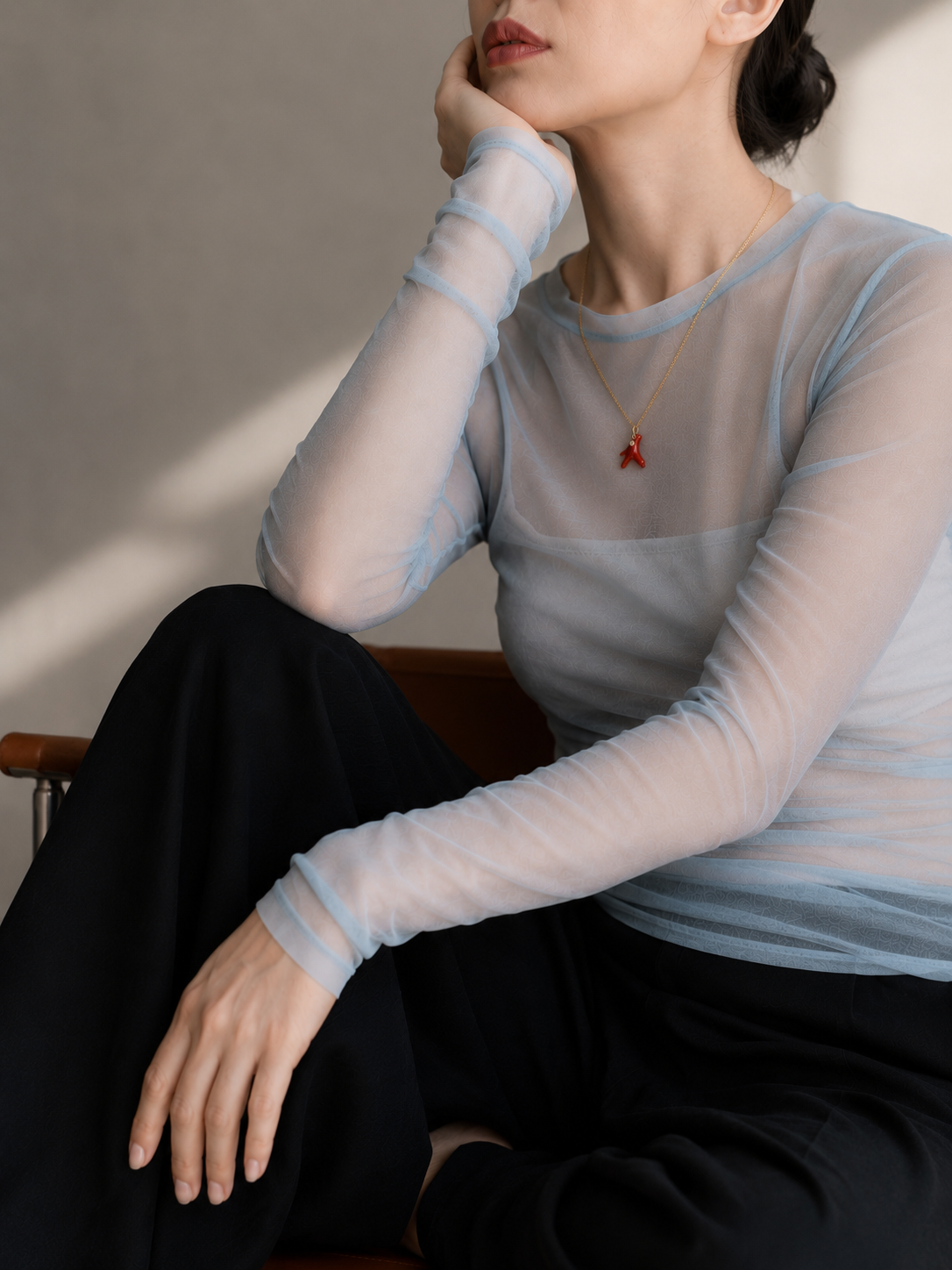 OS_On Body_Mare Pendant 01.png