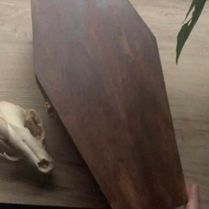 &ldquo;Well hello there 🧛&zwj;♂️You look O-positively delicious&rdquo;

Day 1: Undead of #spookyspring2022 &amp; #spookyspringartparty

#vampire #coffin #undead #spooky #spookyart #spookycute #handmade