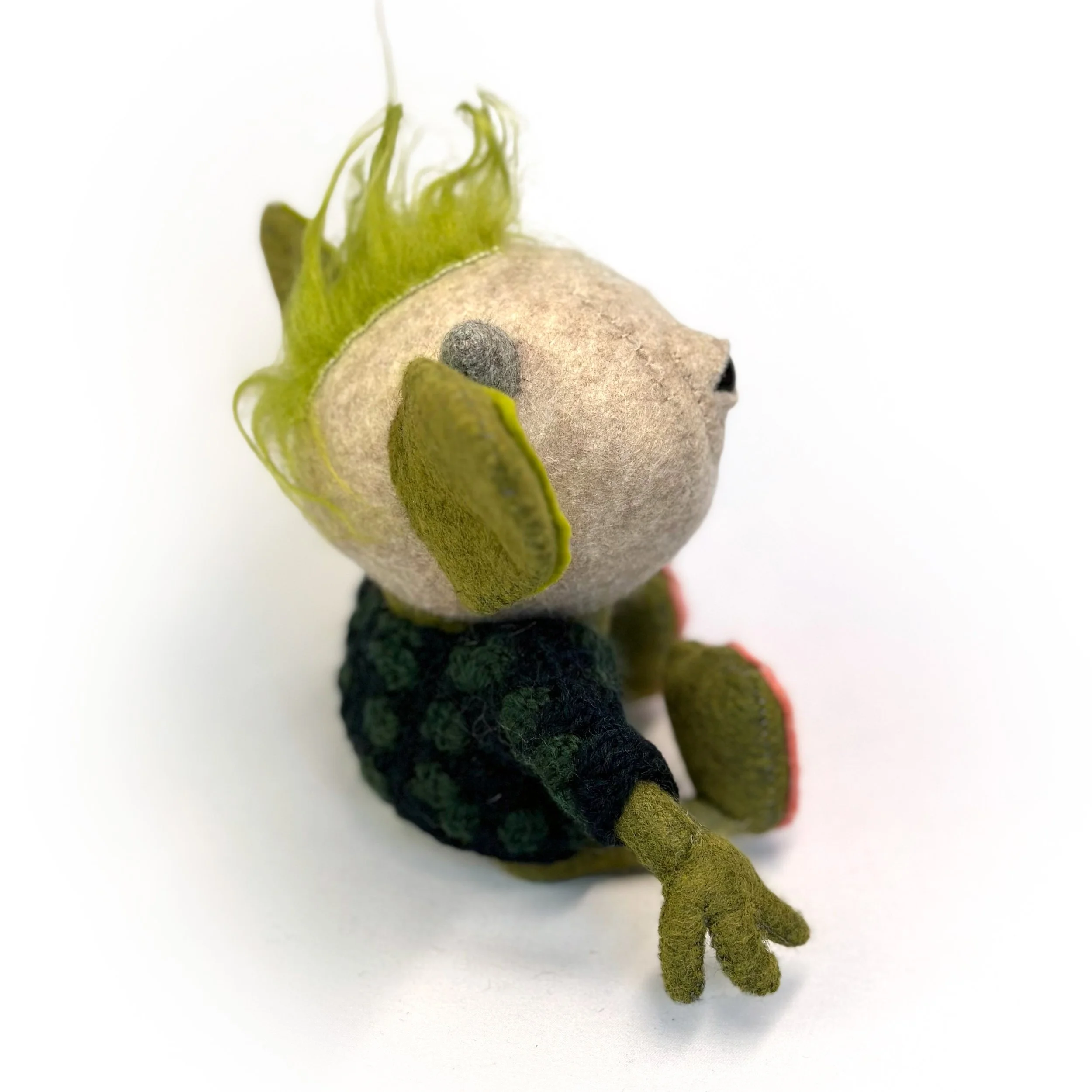 ForestGremlinDkGreen_BackThird2.jpg