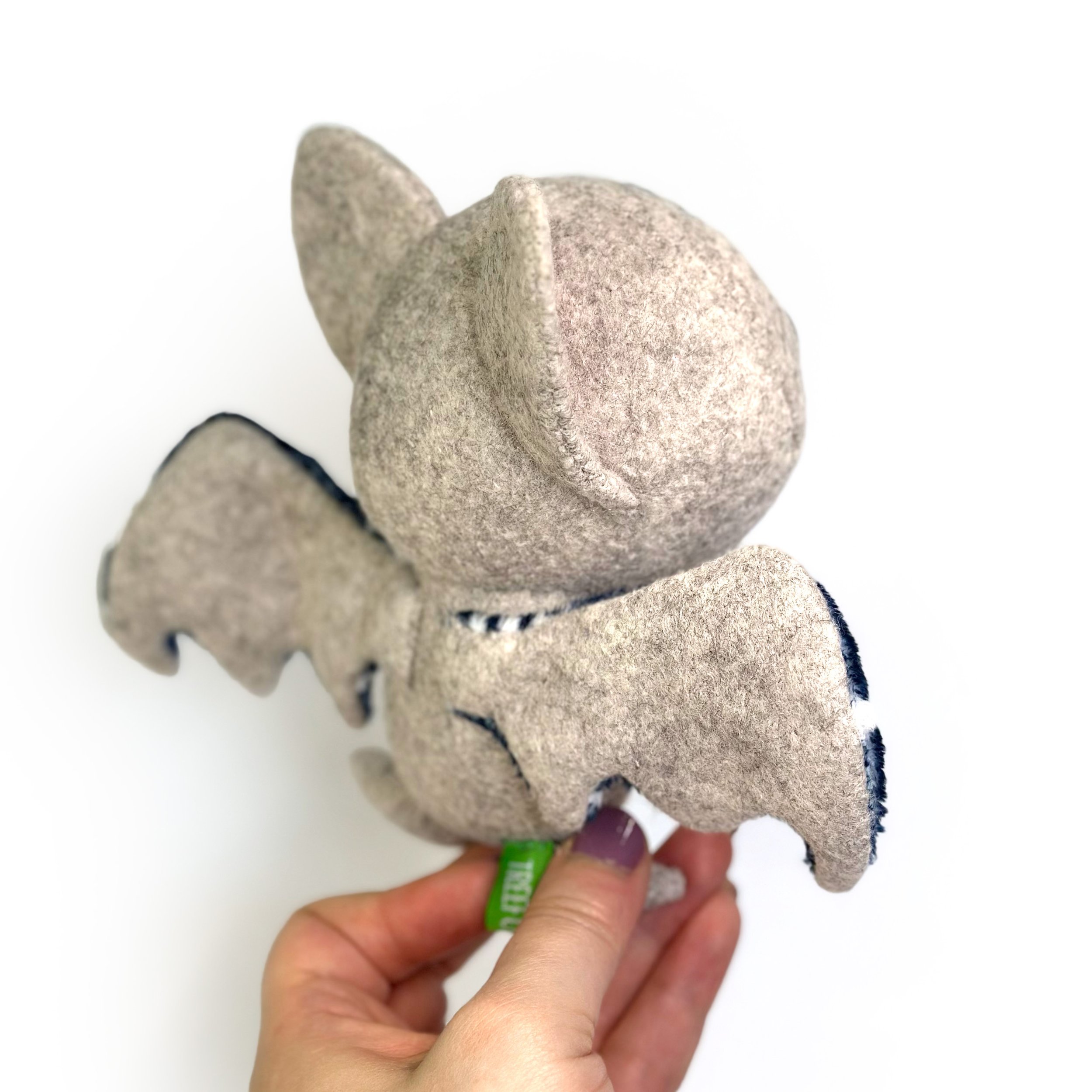 TanBlueBat_Back1.jpg
