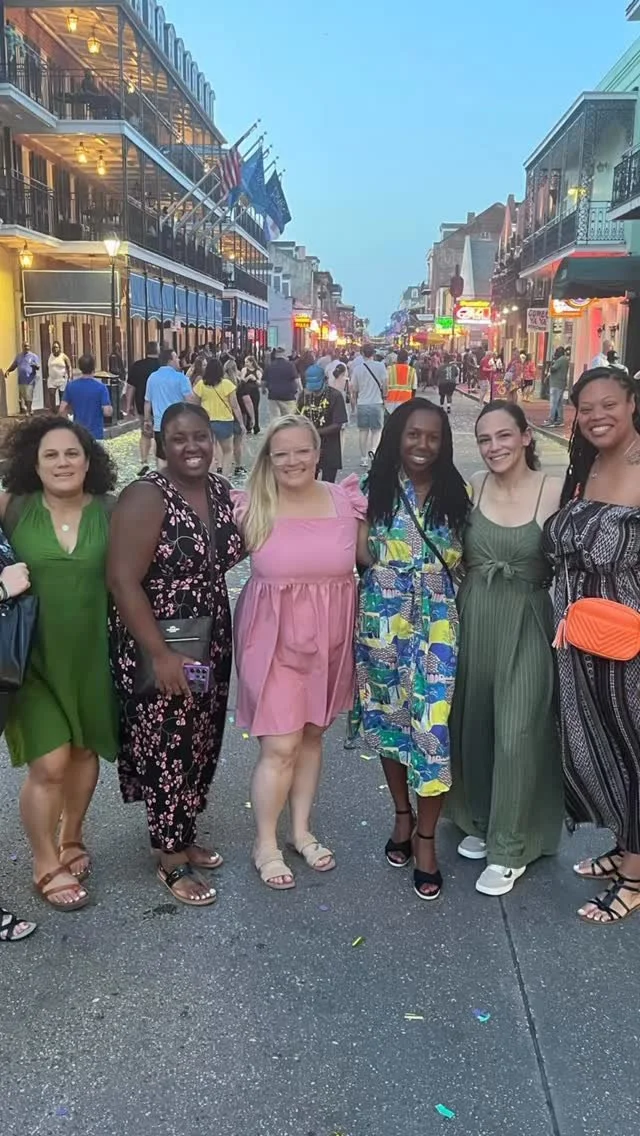 When you finally take it out of the group chat, DMs, Zoom squares, email threads and get to connect in person…
Carolyn’s recap of @postpartumsupportinternational annual conference in New Orleans:
I had the honor of traveling with the @