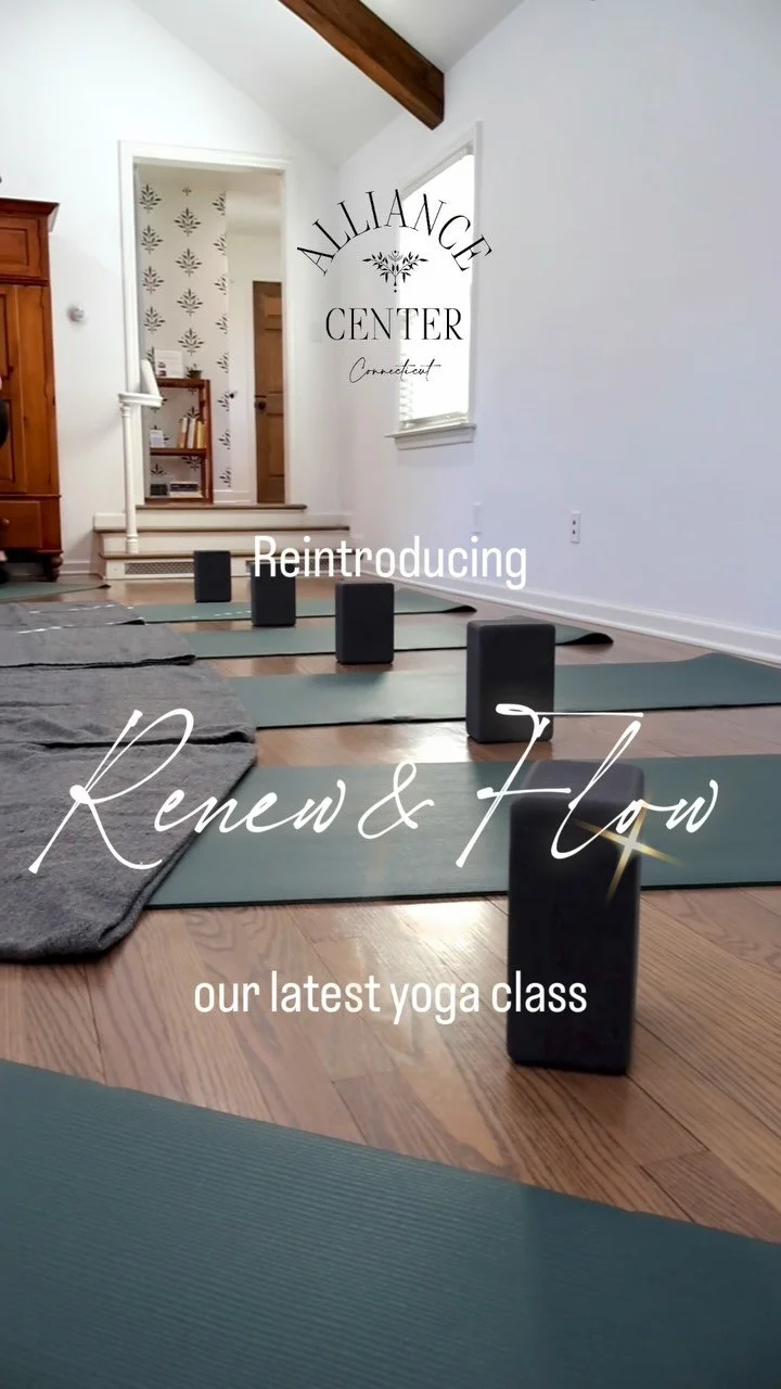 β¨Move. Breathe. Reset.β¨ Our latest yoga offering is Renew & Flow, a gentle, open-level class for moms.
Feel replenished through the joy of movement, and reconnect with yourself in a supportive space.
No matter your stage of motherhood, we have