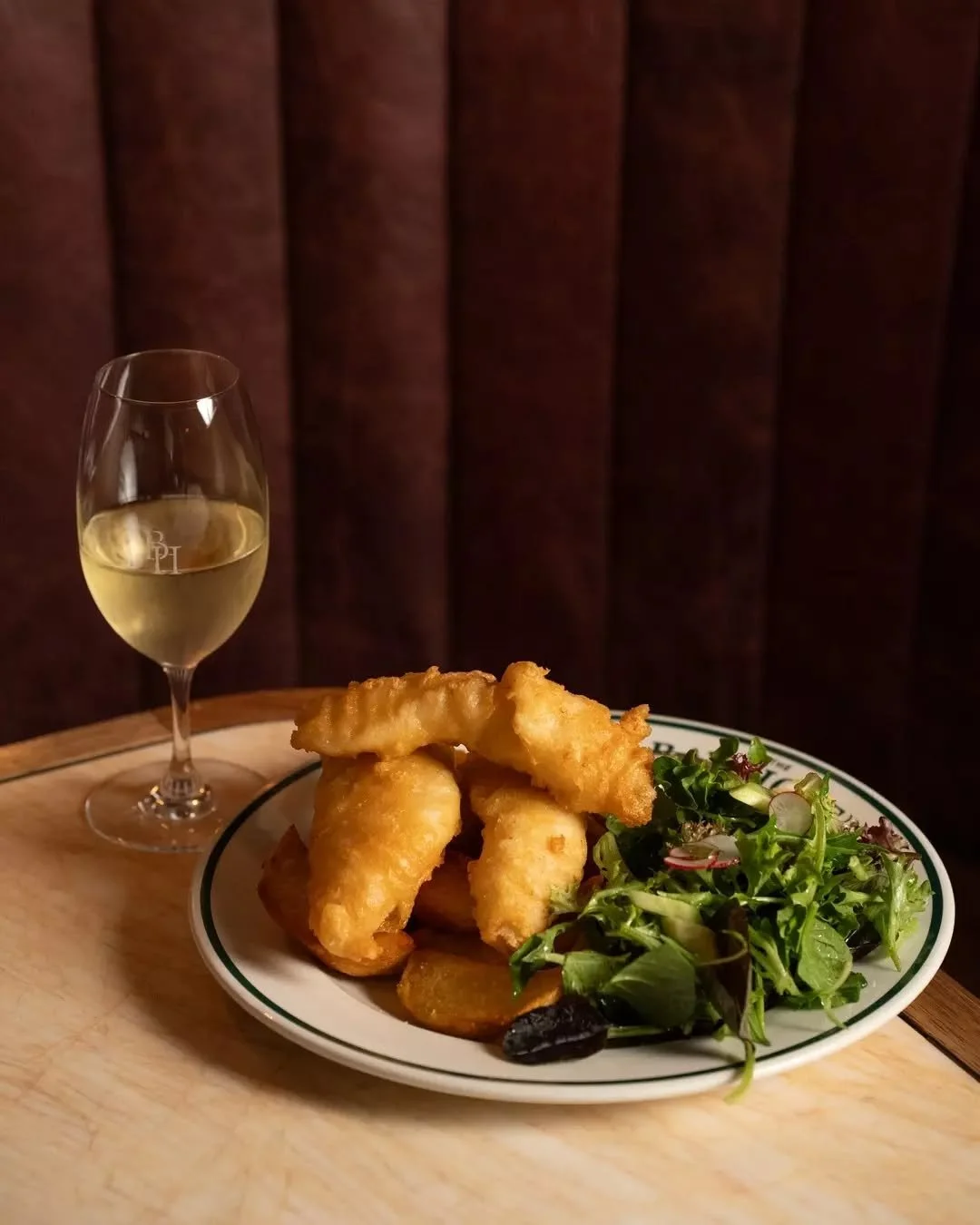 Tables set, glasses topped, nowhere else to be. Come in, get comfortable. Lunch is on from noon, dinner's rolling &lsquo;til late.