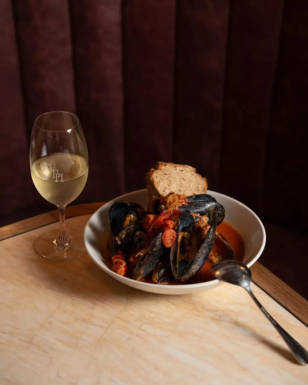Mussels in white wine, nduja, shallots, garlic, tomato and parsley. Served up with rye. Best enjoyed with with a glass of crisp Pinot Grigio.