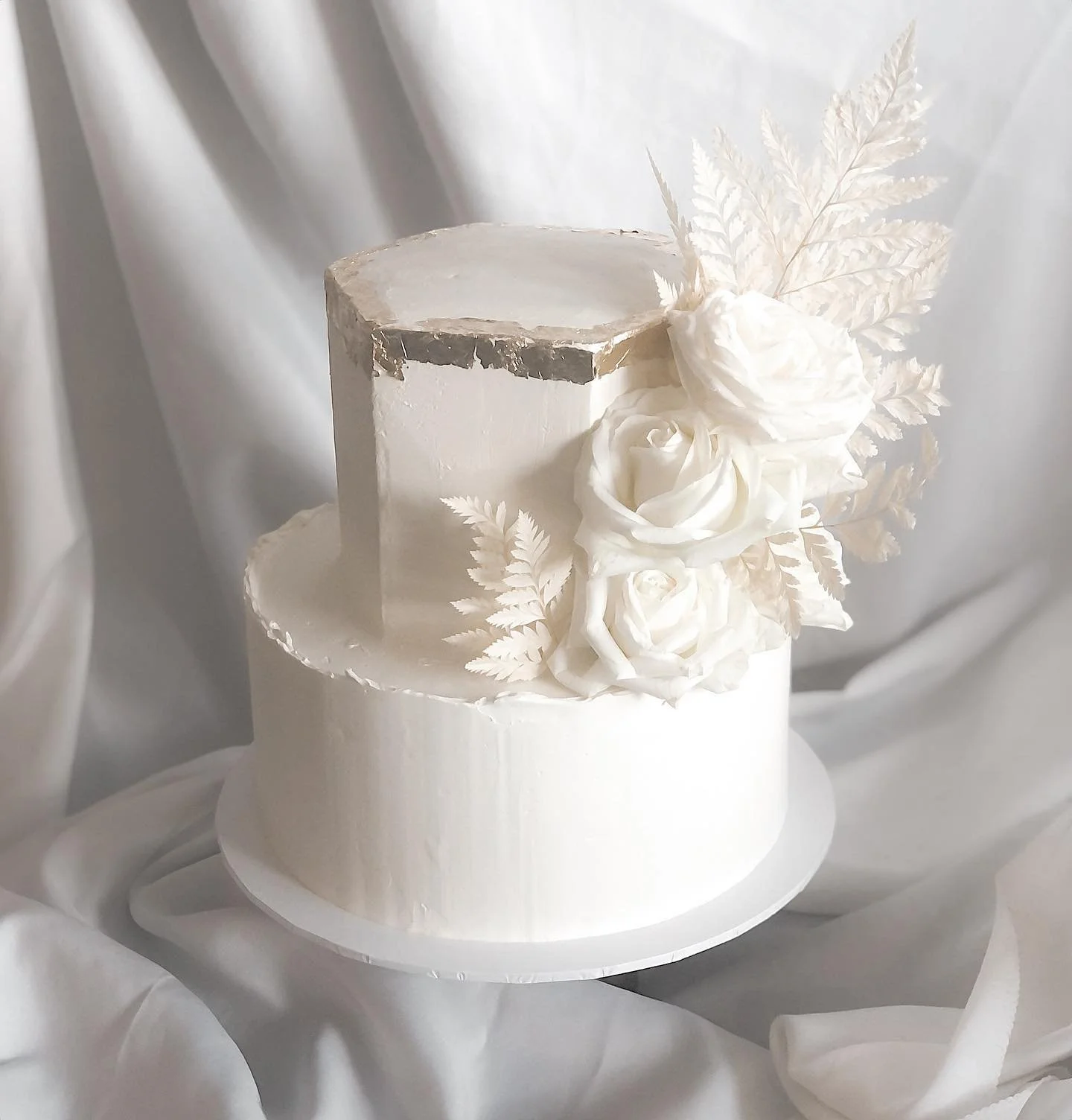 msl hexagon tier cake.jpg