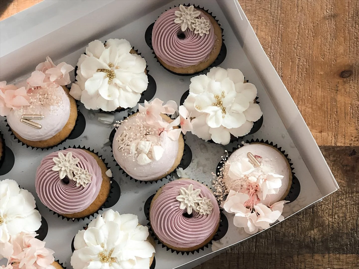 msl floral cupcakes.jpg