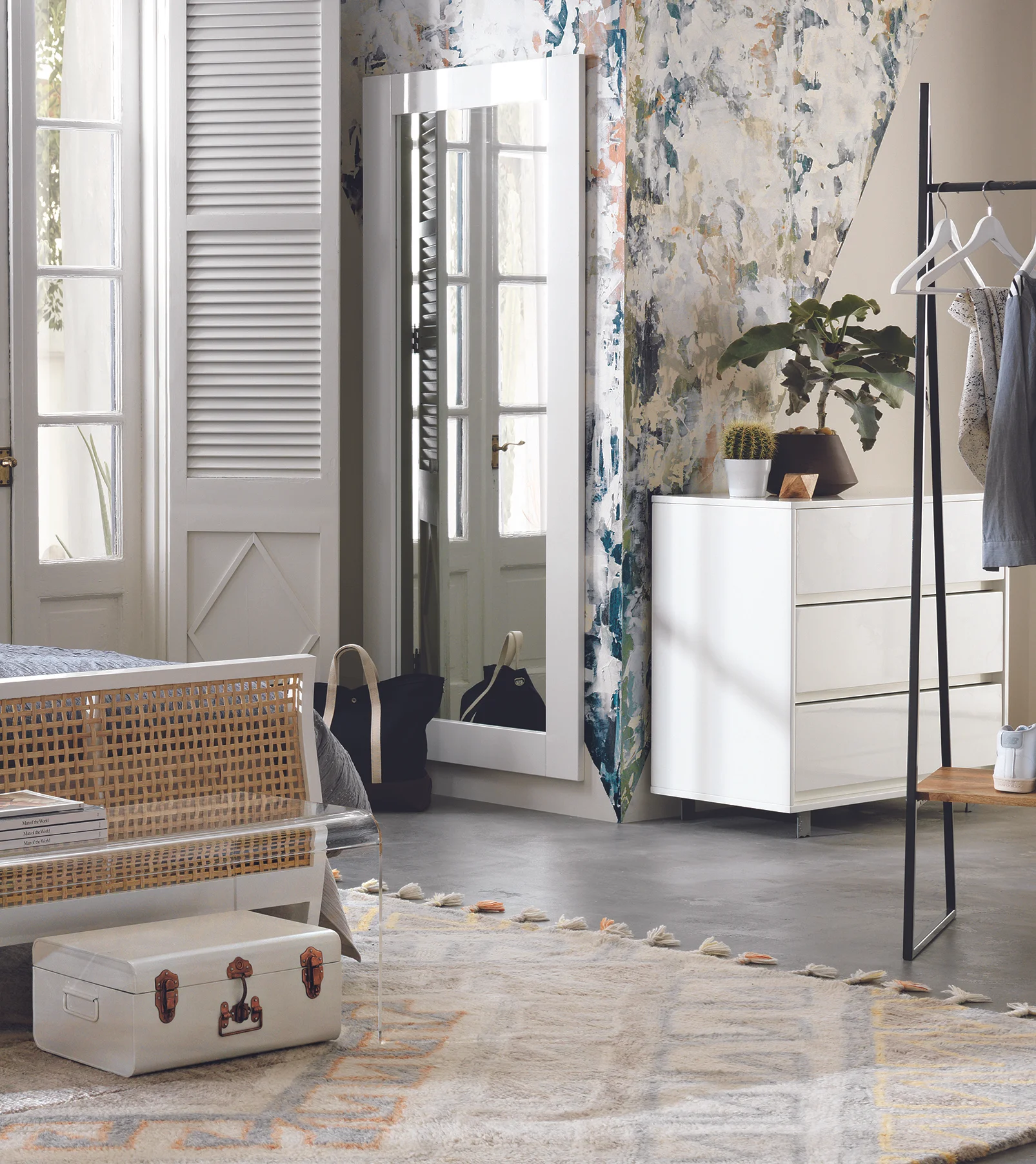 cb2-april-catalog-2016-117.jpg