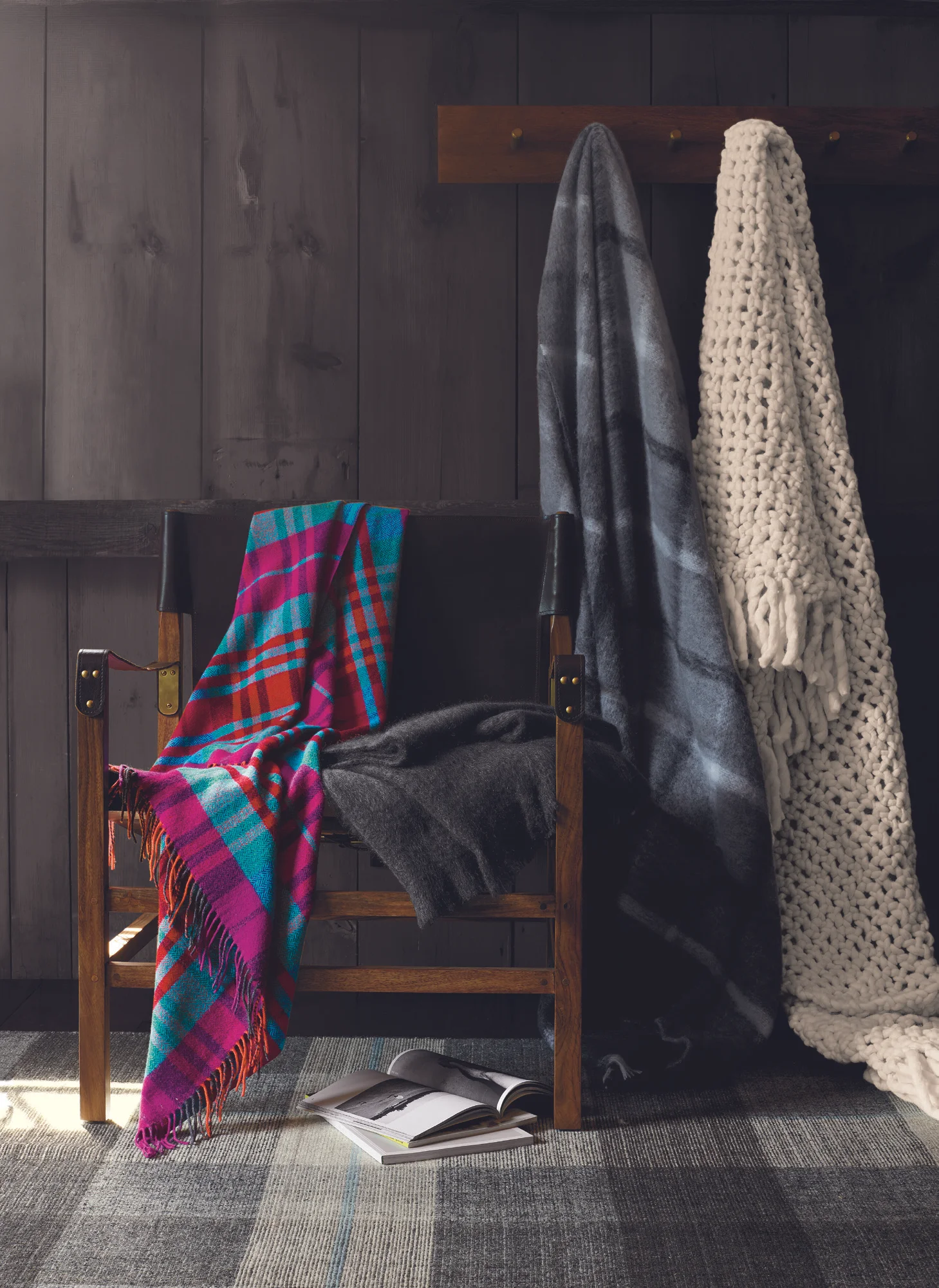 cb2-december-catalog-2016-136.jpg
