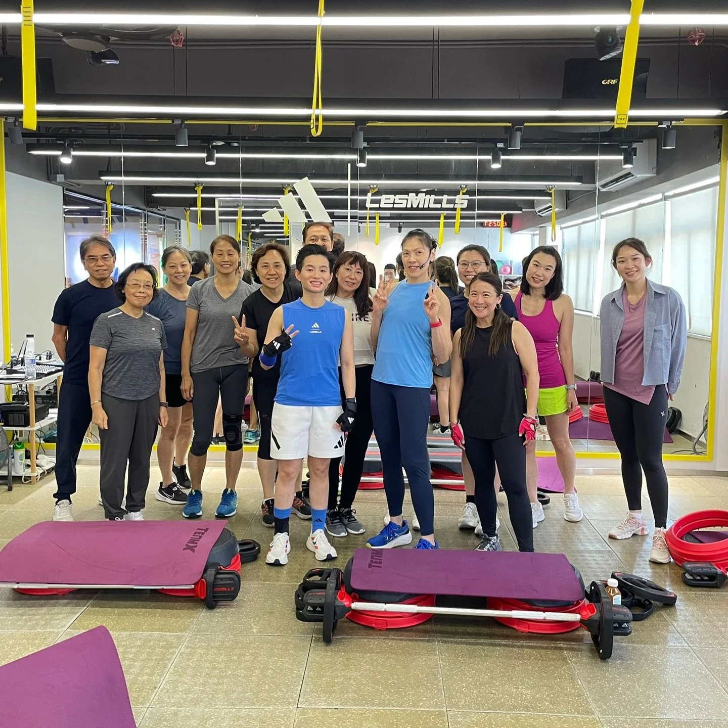 SHE&rsquo;S OFFICIALLY BACK ON THE FLOOR! 🥊⚡️
The roof almost came off today as Anna taught her very first class back at TeamX! Just look at these post-class smiles&mdash;the energy was absolutely electric and the vibes were unmatched. It feels so g