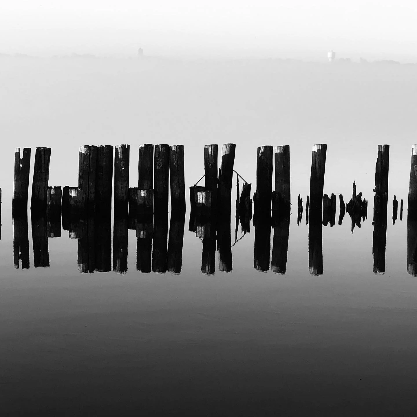 &ldquo;Reflected out of the seaway&rdquo; by @photographybybenamoz 
.
.

#blackandwhite #bnw #photography #blackandwhitephotography #art #bw #photooftheday #portrait #love #photo #instagood #monochrome #streetphotography #picoftheday #black #drawing 