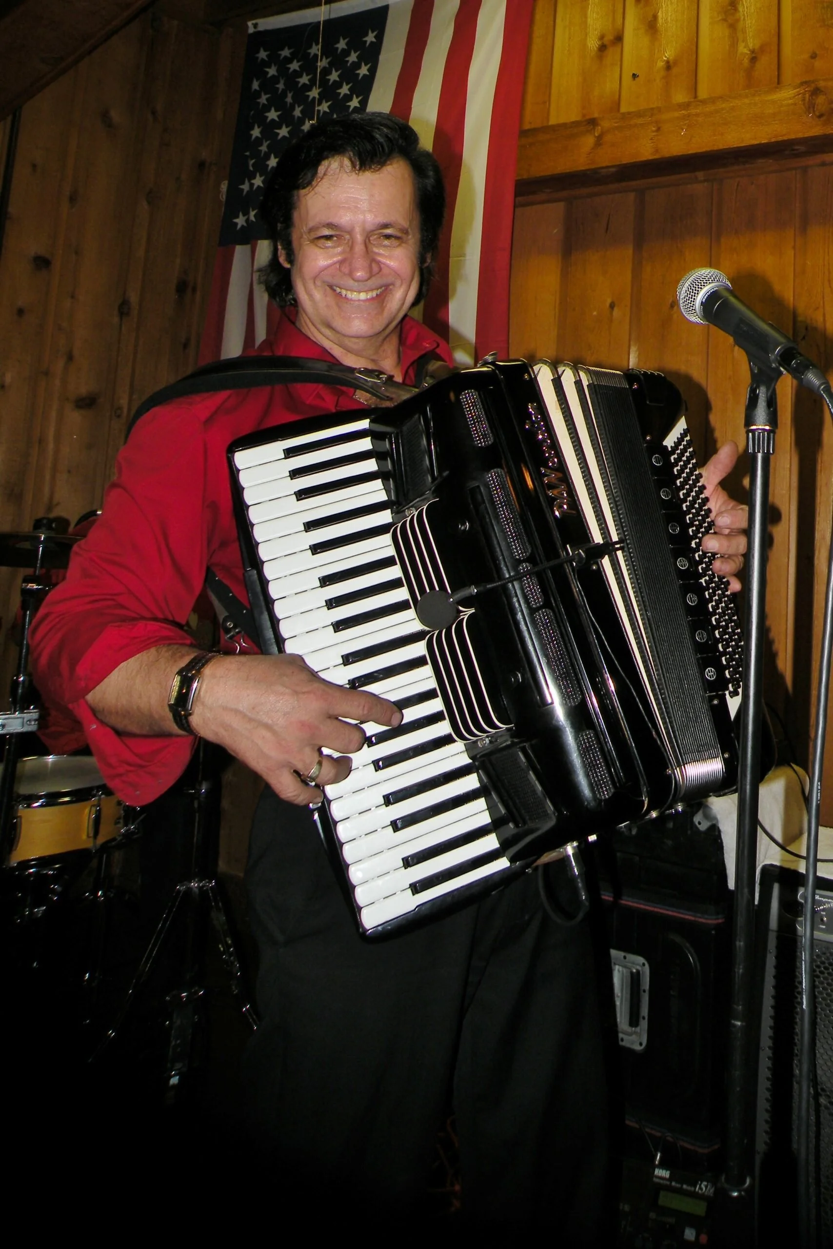 Live Music: The Frank Moravcik Band