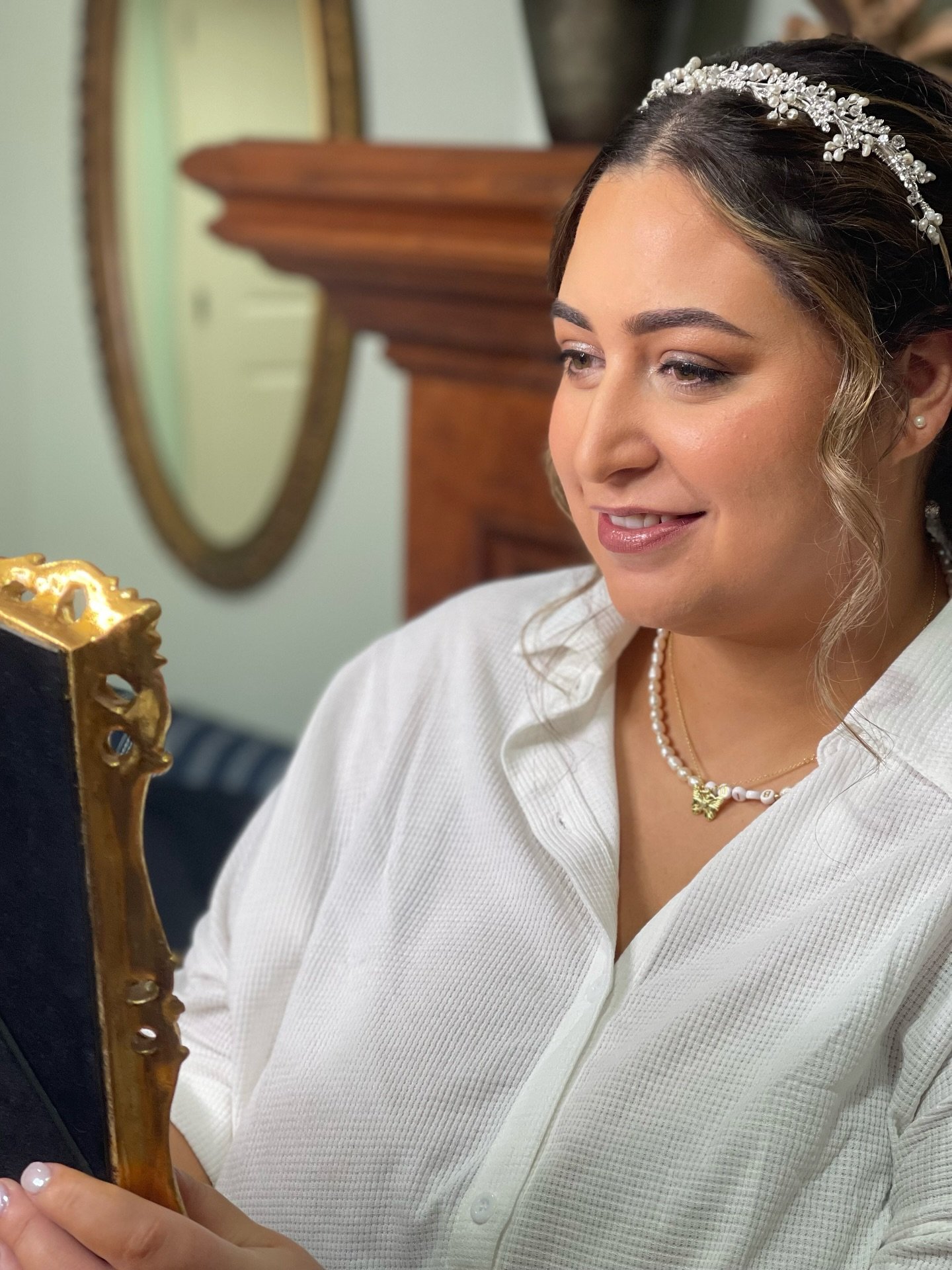 Hi, I&rsquo;m Mackenzie 

&amp; I do Makeup 💍💄

@themichiganbeautician 

#themichiganbeautician #michiganmakeupartist #michiganweddingartist #bridalmakeup #softglam #cleanglam