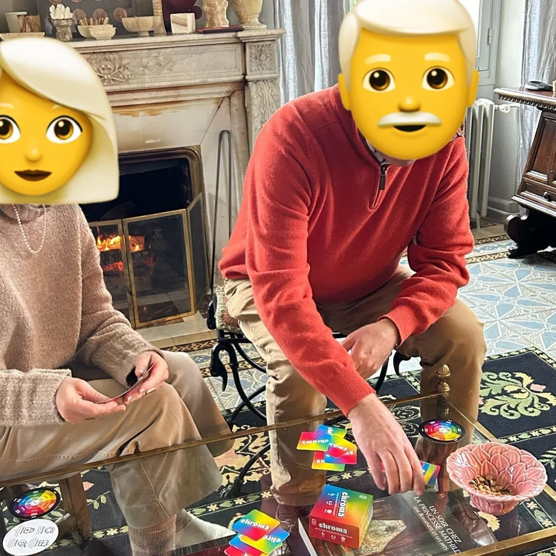 #Chromalejeu de 8 ans &agrave; 99 ans 🤩 merci aux nombreux joueurs qui nous envoient des photos de leurs parties !! Keep it coming on adore &ccedil;a, ca nous rend fier ! #chromathegame #j2s #jeuxsoci&eacute;t&eacute; #fij2024 #boargames #colours #c
