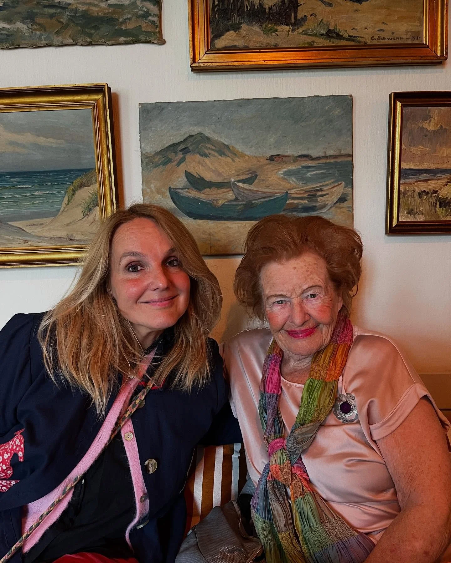 Pr&oslash;v en gang at se hvem der er ankommet pensionatet! Selveste @ullagoedecke 💄❤️