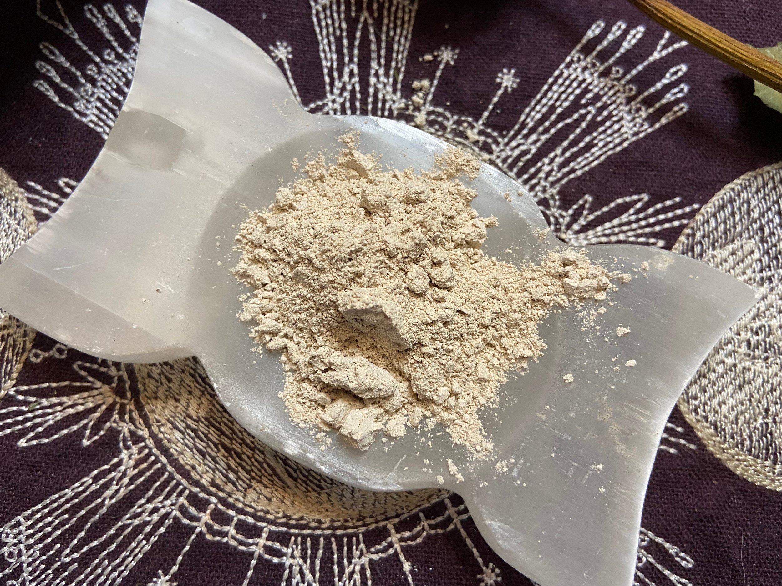 https://i.etsystatic.com/31066806/r/il/14905d/3718623302/il_fullxfull.3718623302_npax.jpg