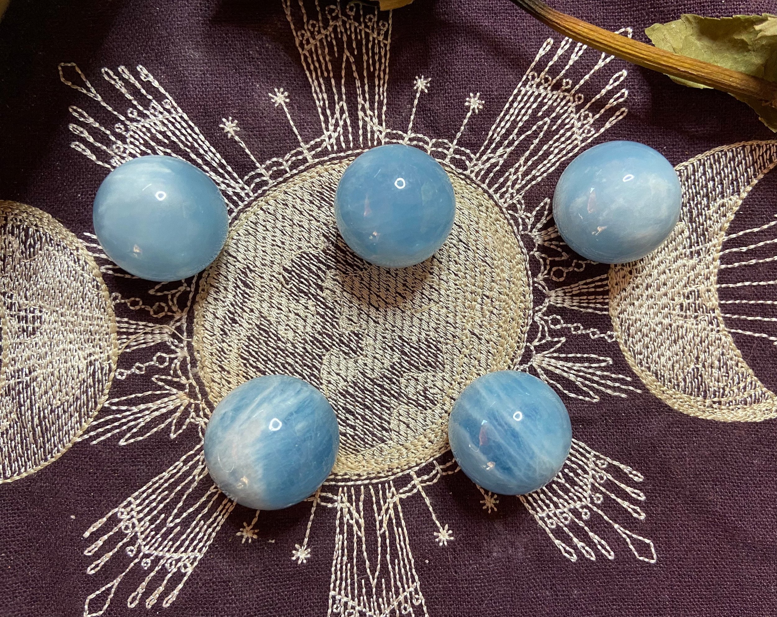 https://i.etsystatic.com/31066806/r/il/0c4d30/3703183086/il_fullxfull.3703183086_btml.jpg