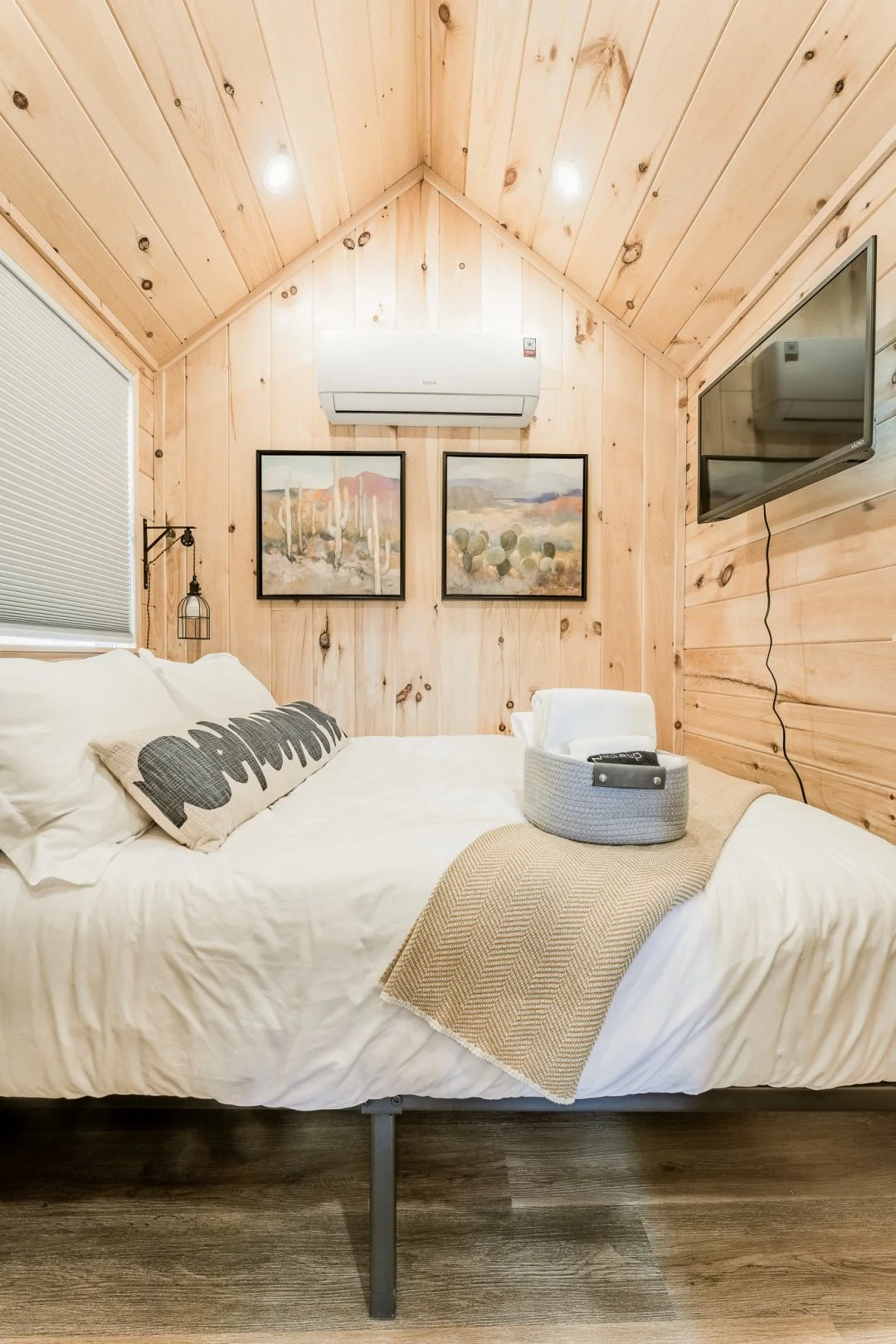 7 Nights 🌃 and Save thisWinter ❄

Stay with us for 7 nights and save 20% on your stay! This offer is valid for stays taking place between November 2025 - February 2025. Offer valid for new direct bookings only. Can not be used in conjunction with an