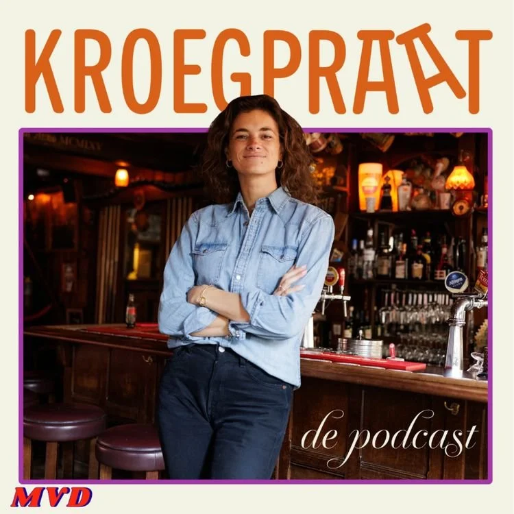 De democratie brokkelt af. Ook in Nederland. Waar is dit begonnen, hoe werken die verwoestende krachten en wat kunnen we doen om het systeem te redden? Schrijver Eva Rovers gelooft dat de burgers aan zet zijn en het tij te keren is met een burgerparl