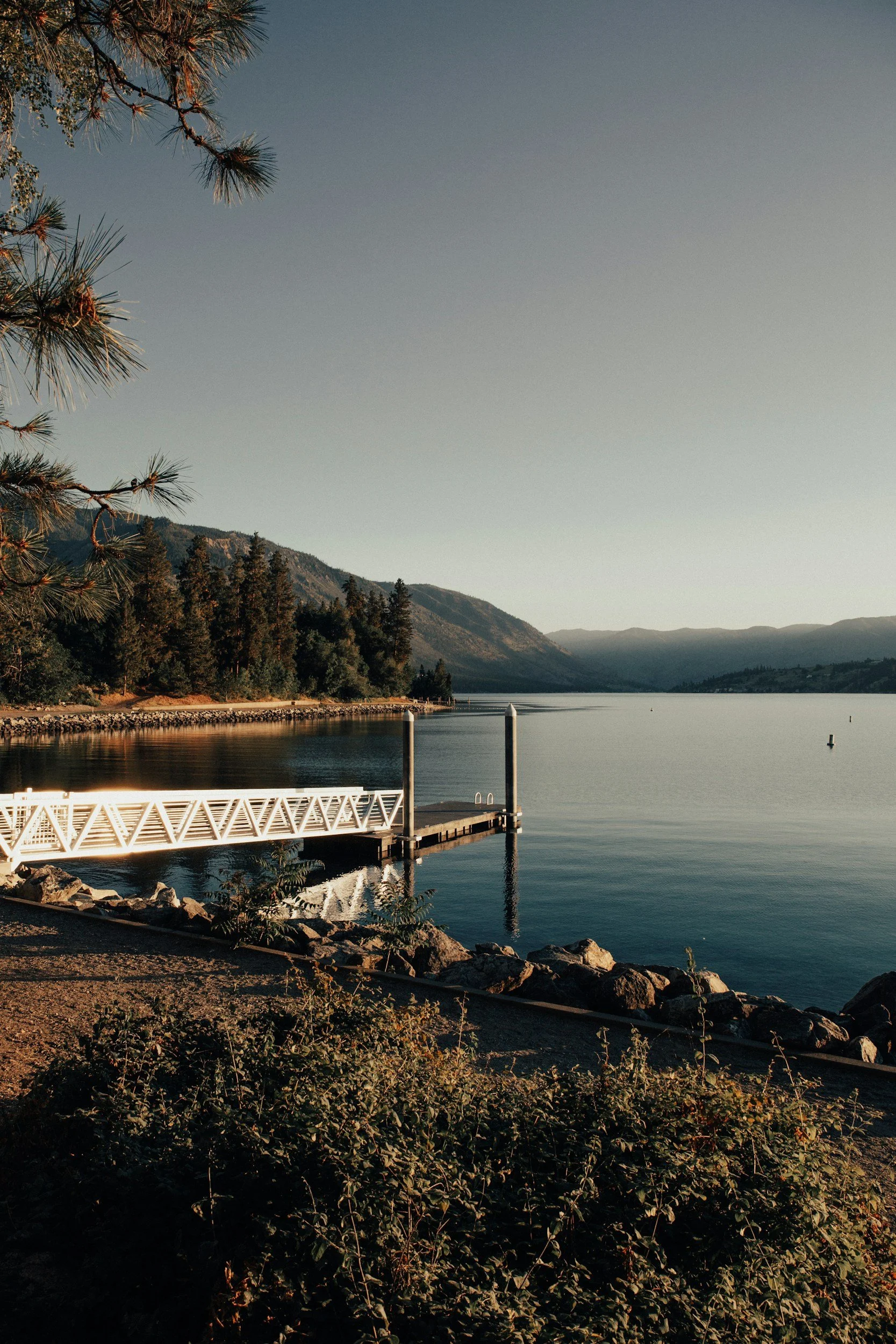Scenic Bergen County bridge and mountains symbolizing clarity and relief from OCD, anxiety, and rumination therapy in New Jersey