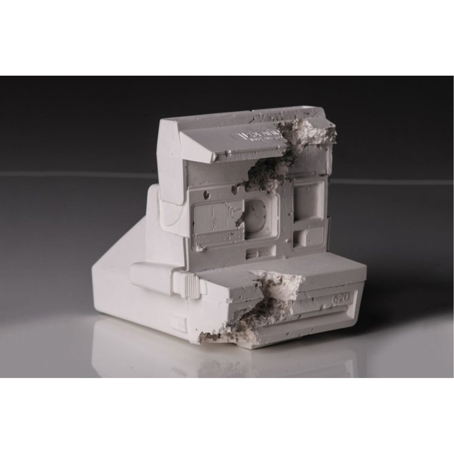 arsham-future-relic-6-polaroid-camera-1.jpg