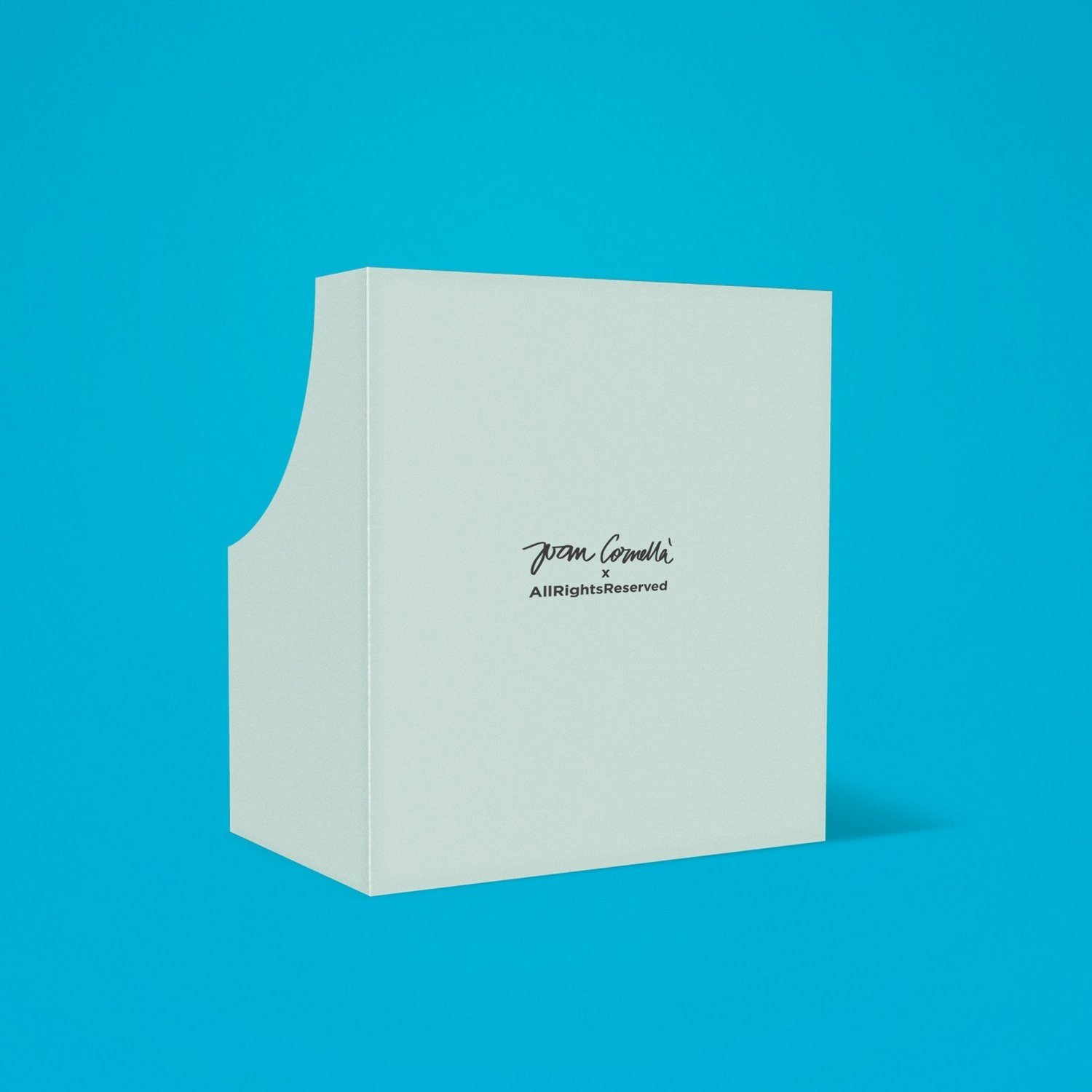 joan-cornella-double-handstand-green-4-min.jpg