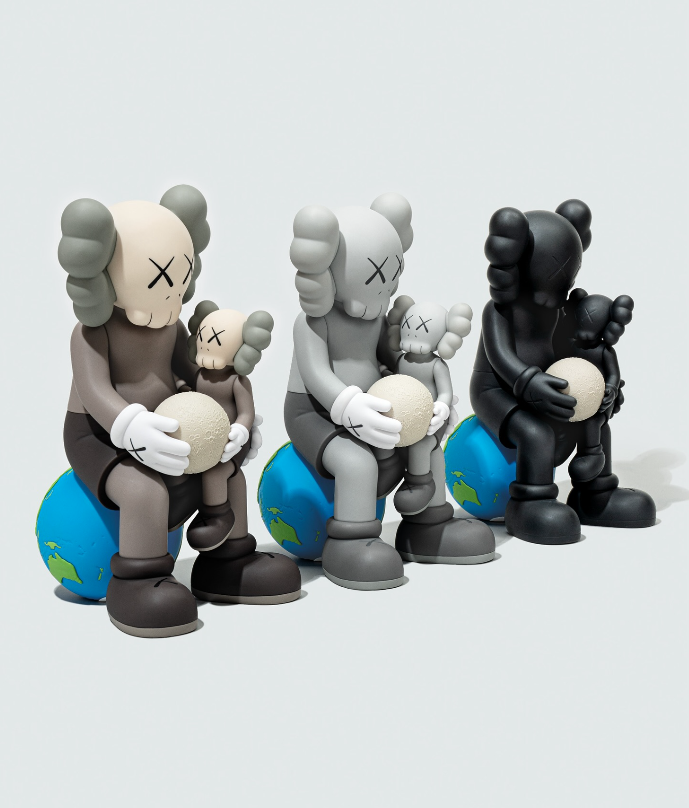 その他 #1 KAWS FAMILY BROWN⁄BLUE⁄WHITE KAWS FAMILY BROWN⁄BLUE
