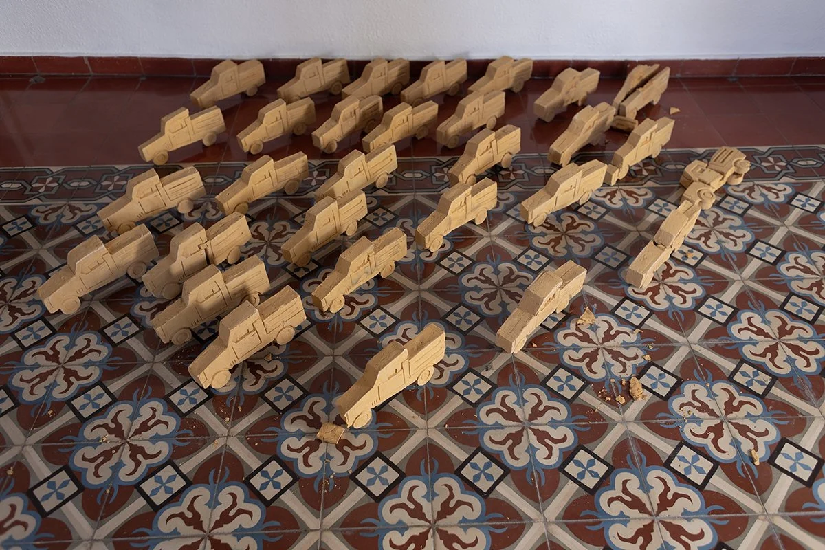 Producción en masa (2024)
Instalación de bloques de barro
30 piezas de 13 x 30 x 10 cm cada una