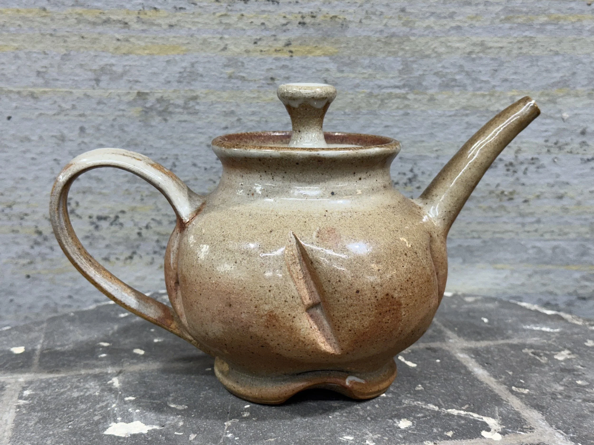 Mickey Bruce    |   ceramics